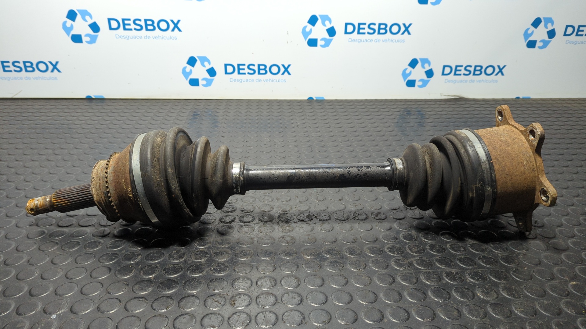 TRANSMISION TRASERA IZQUIERDA MITSUBISHI MONTERO (V80/V90)