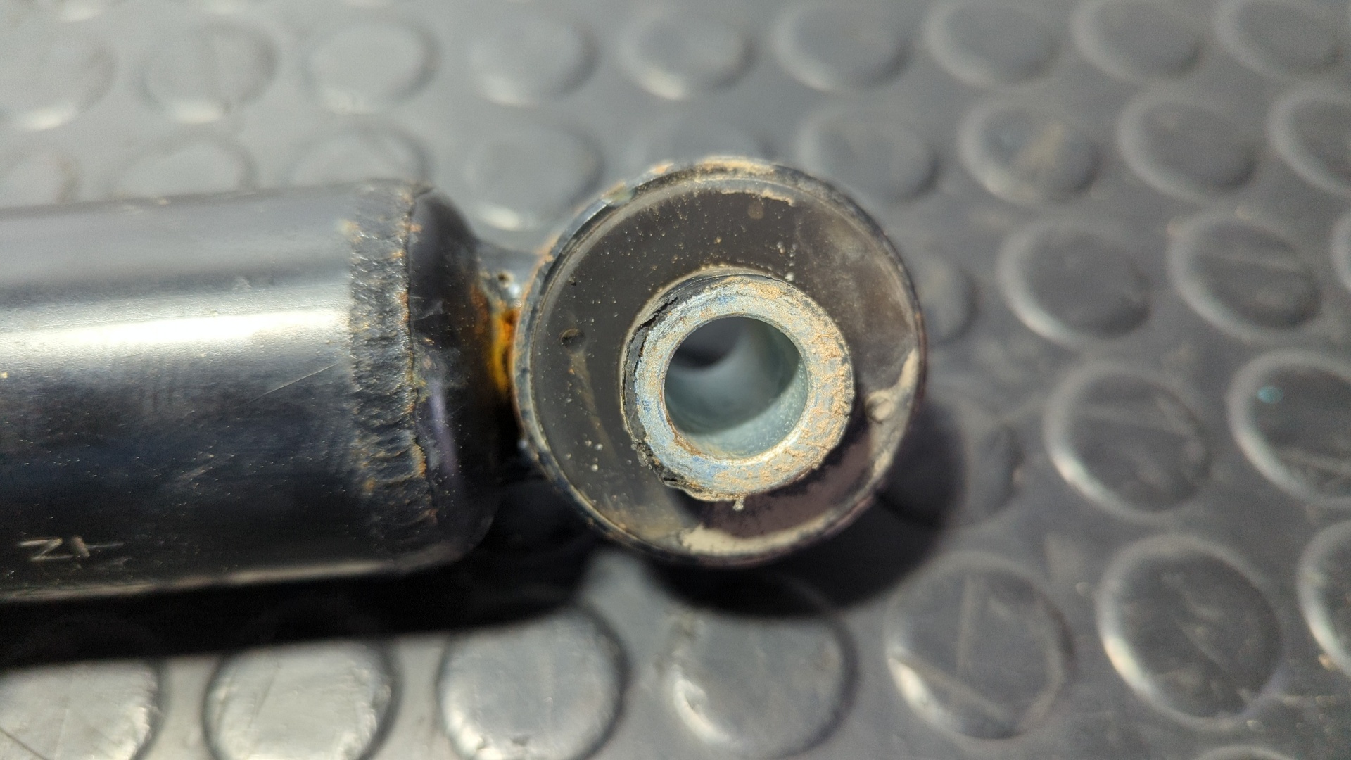 JUEGO AMORTIGUADORES TRASEROS MITSUBISHI MONTERO (V80/V90) - vista 2