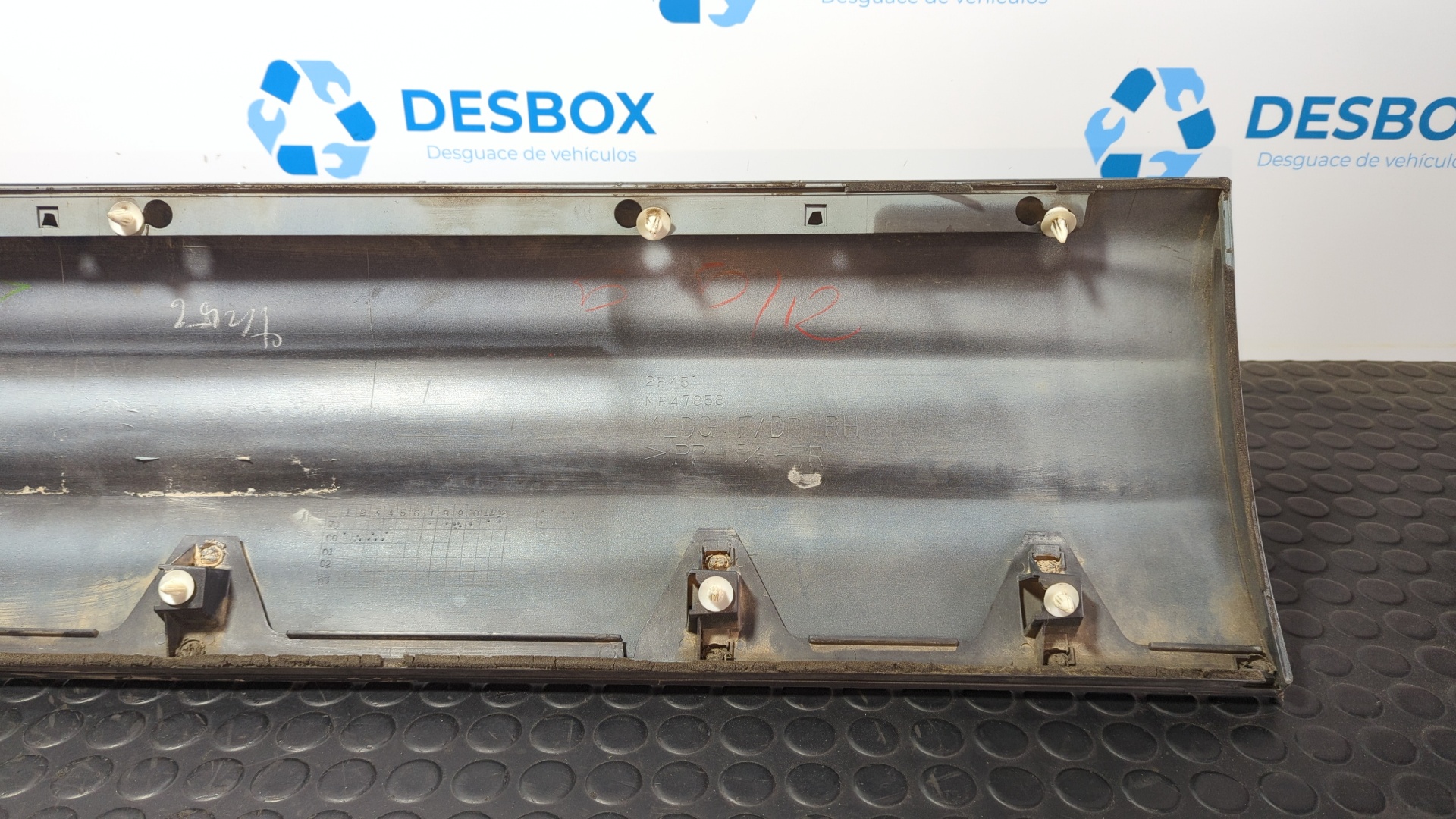 MOLDURA MITSUBISHI MONTERO (V80/V90) - vista 2