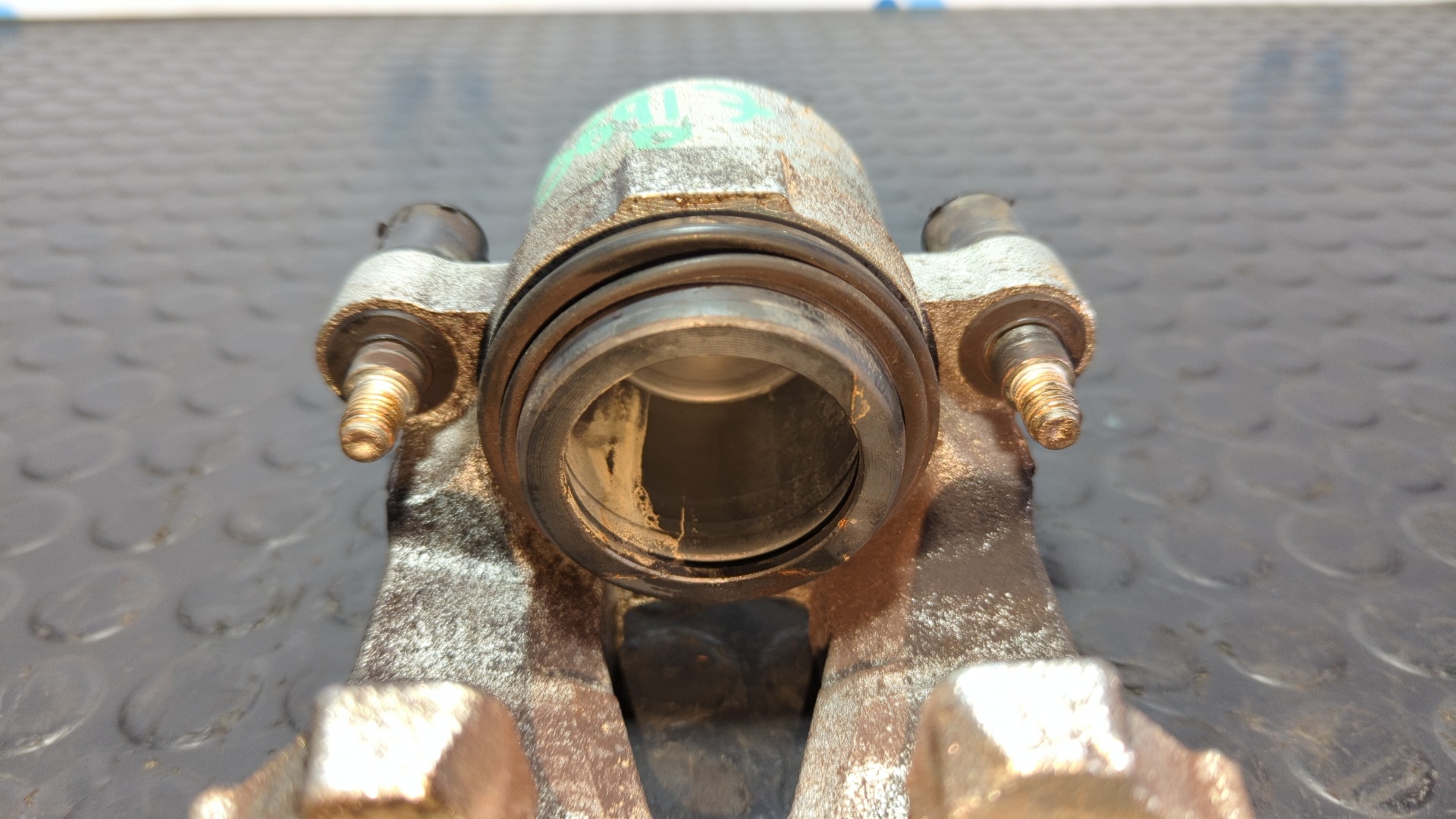 PINZA DE FRENO DELANTERA DERECHA SEAT ARONA - vista 5