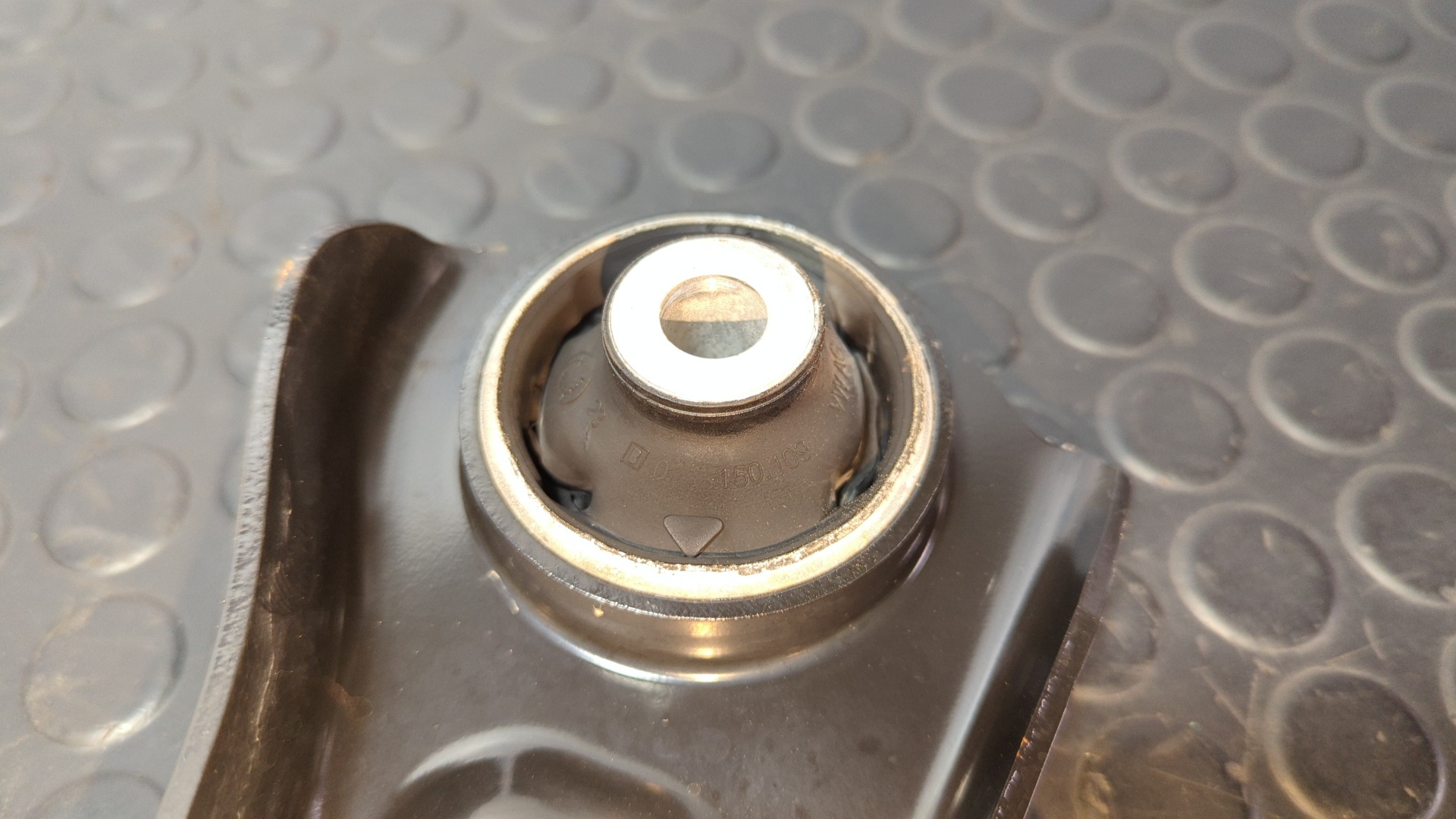 BRAZO IZQUIERDO INFERIOR DELANTERO SEAT ARONA - vista 4