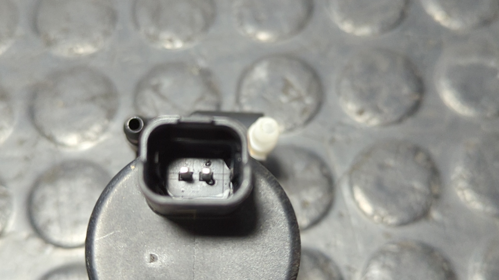 BOMBA LIMPIA OPEL CORSA F - vista 3