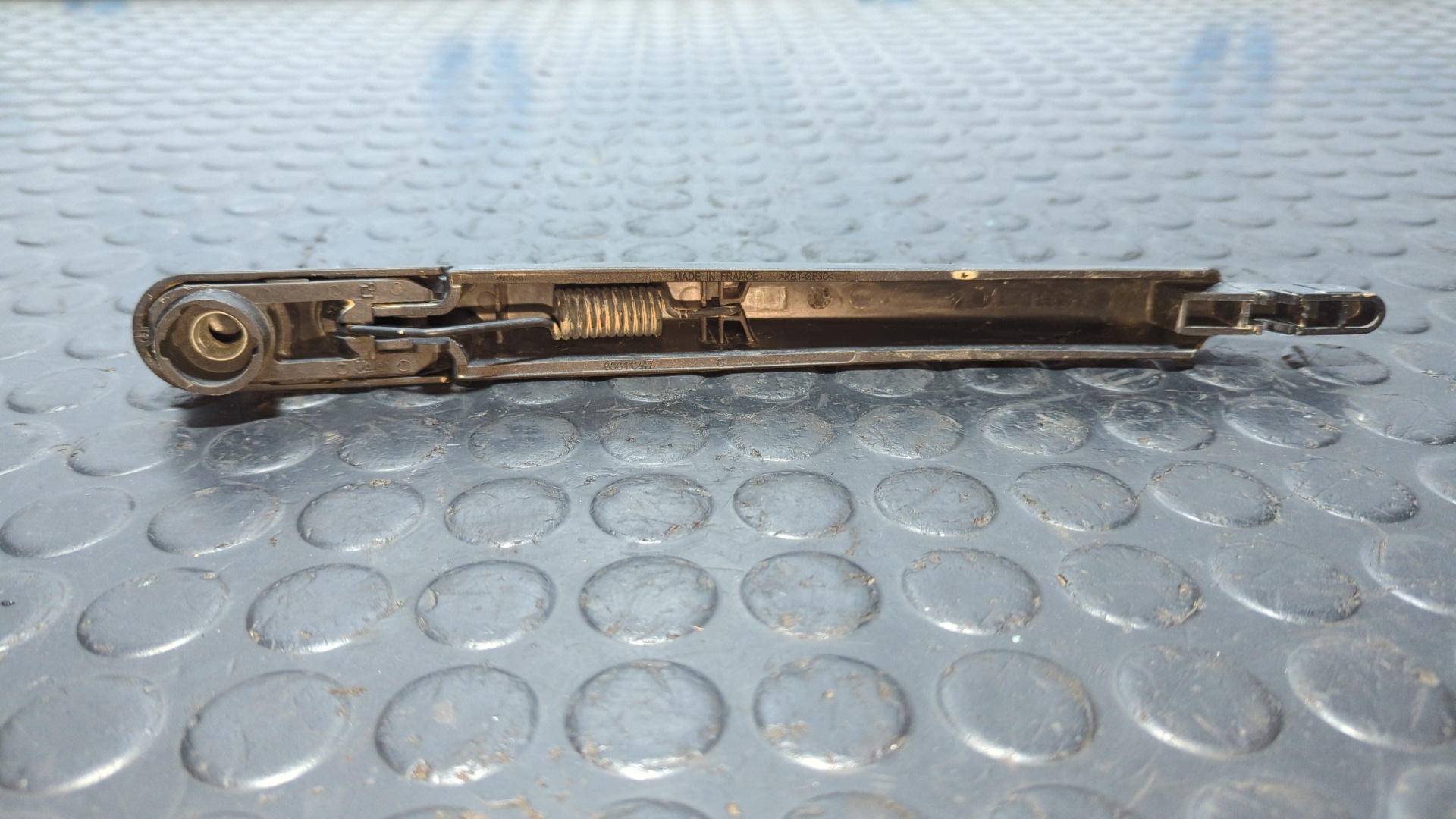 BRAZO LIMPIA TRASERO OPEL CORSA F - vista 2