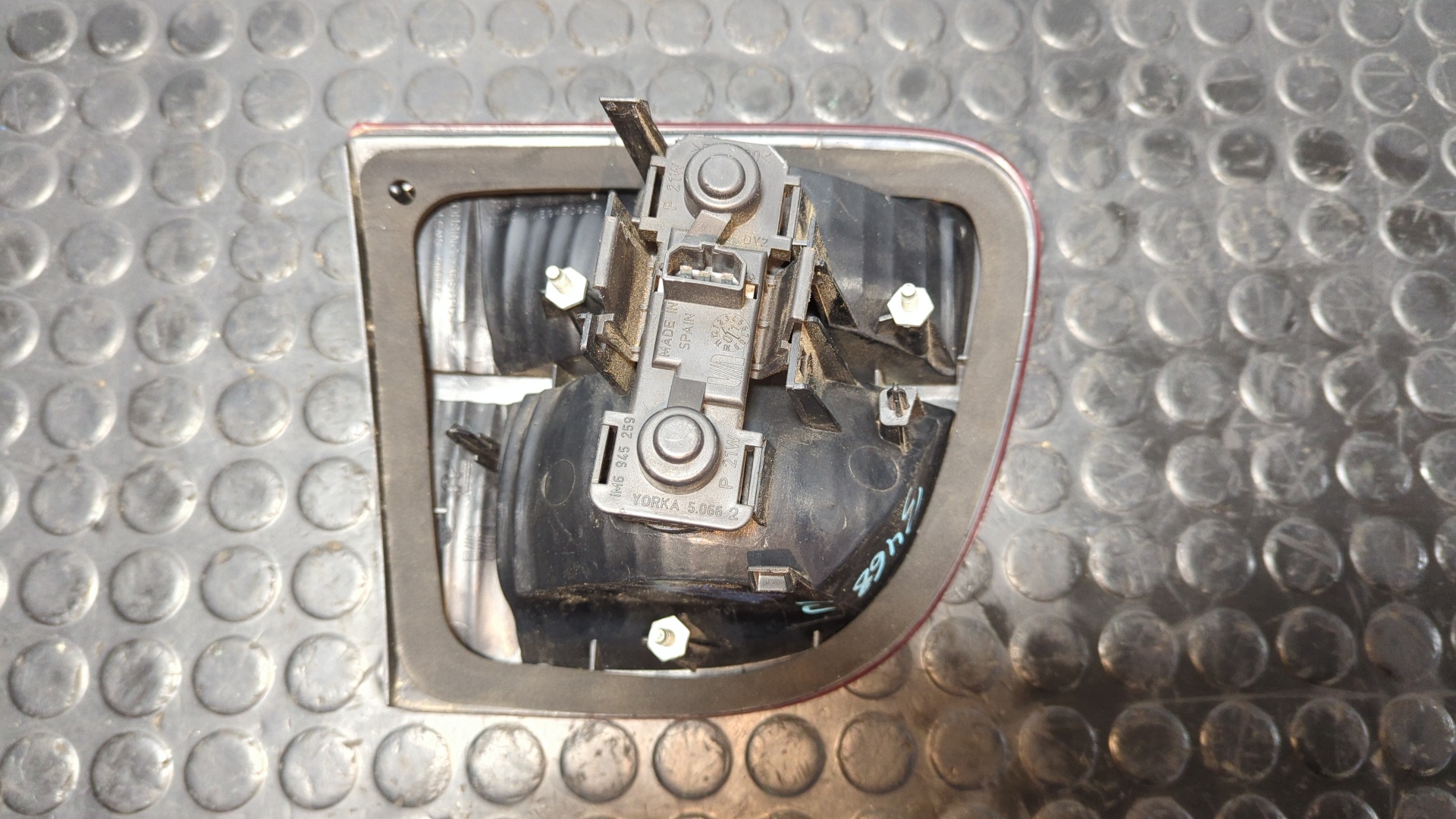 PILOTO PORTON DERECHO SEAT LEON (1M1) - vista 3