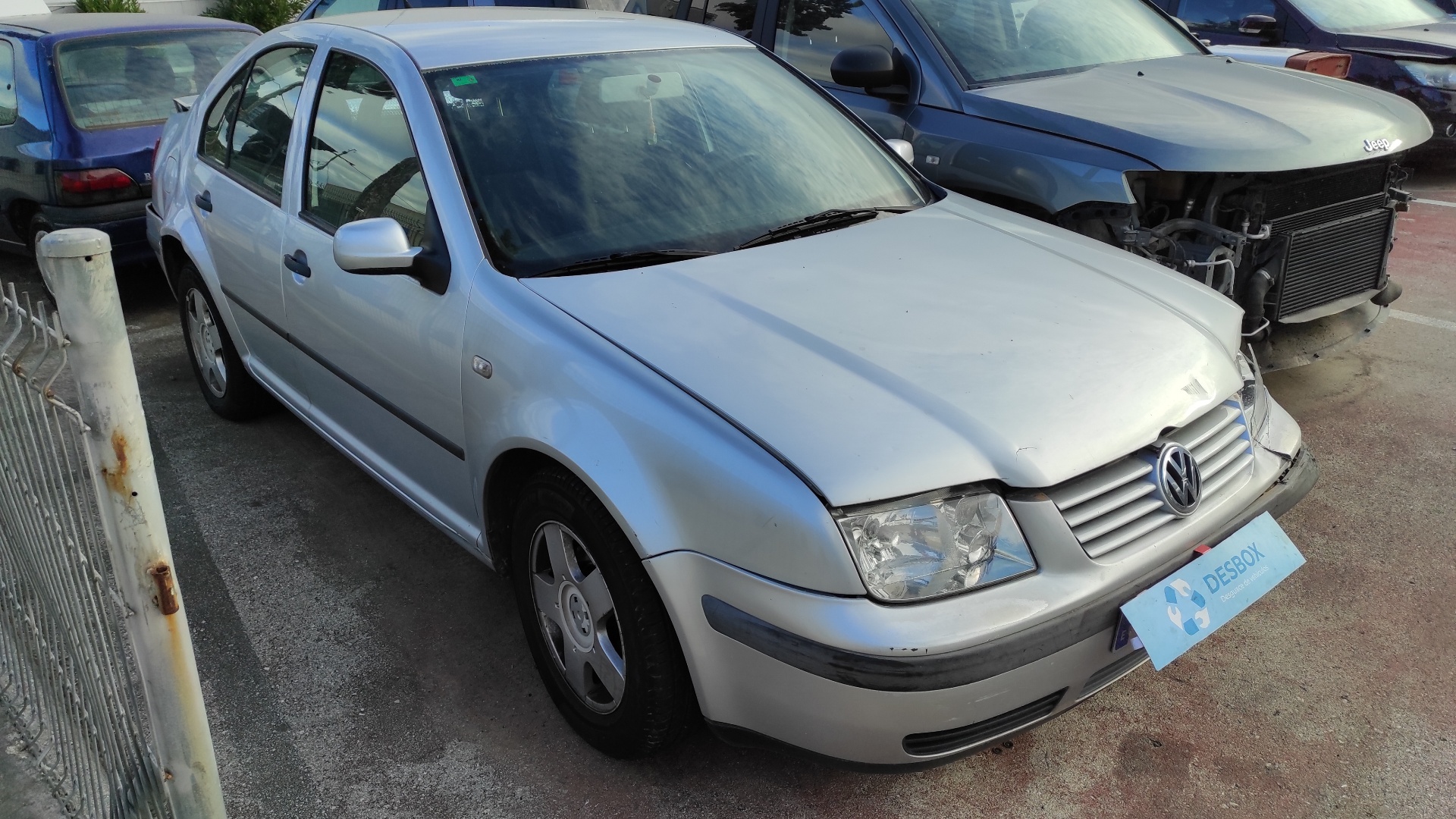 VOLKSWAGEN BORA BERLINA (1J2)