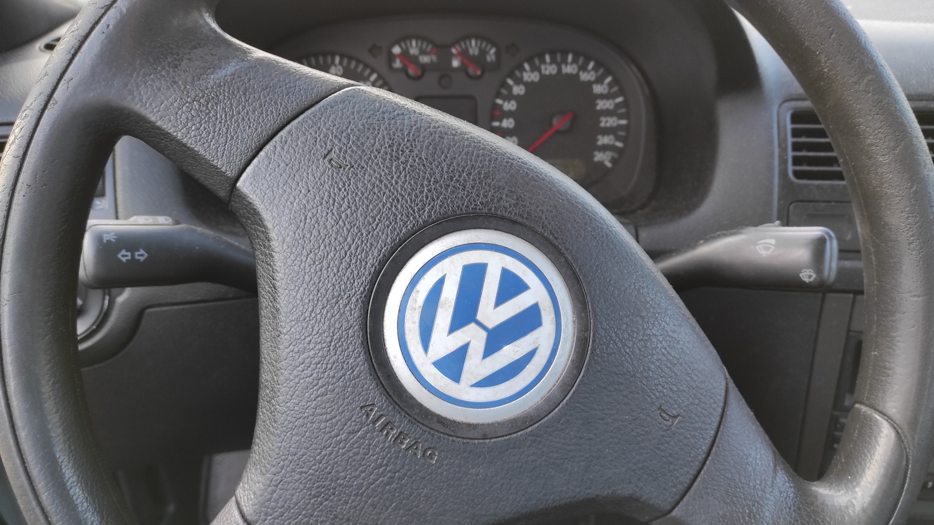 PARAGOLPES TRASERO VOLKSWAGEN BORA BERLINA (1J2) - vista 2