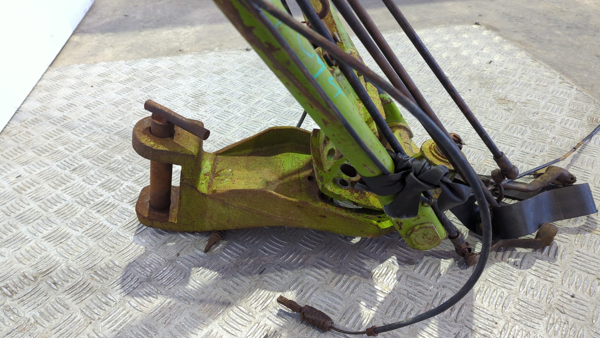 HORQUILLA AGRIA 2700 DL - vista 5