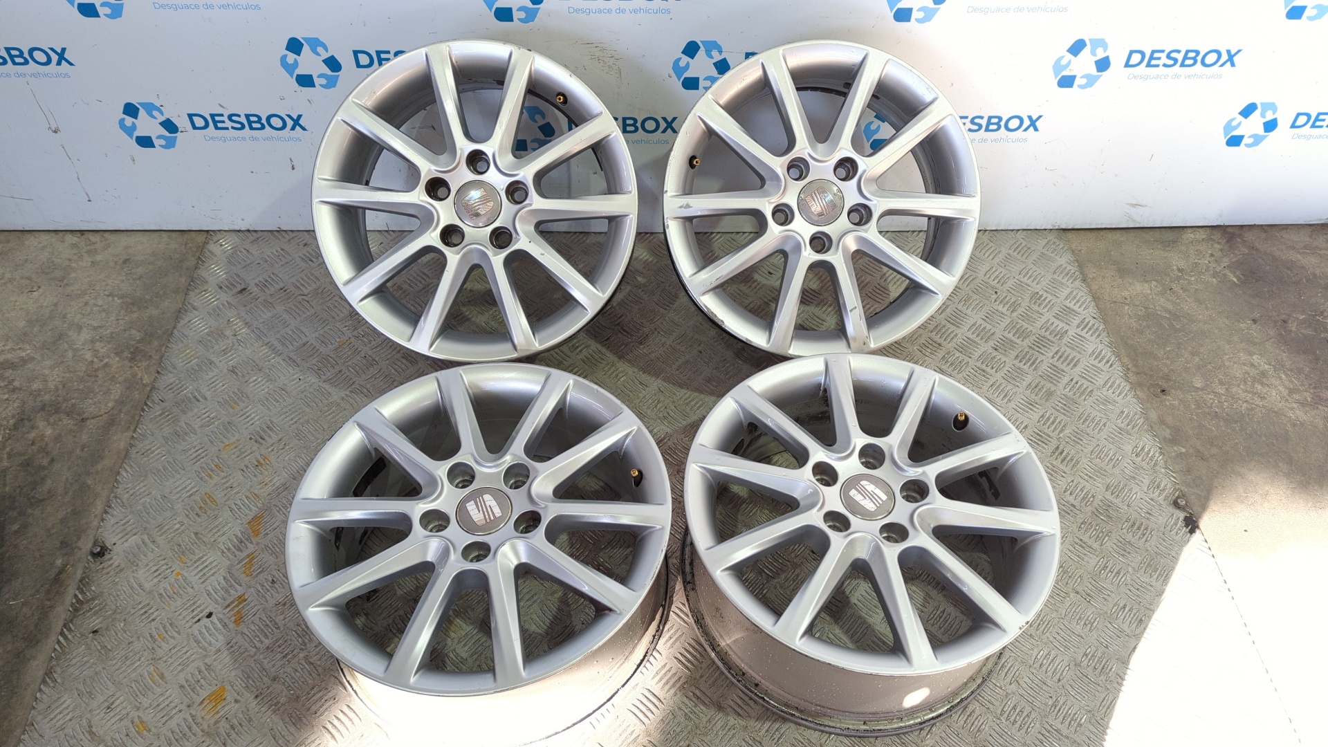 JUEGO LLANTAS SEAT LEON (1P1)