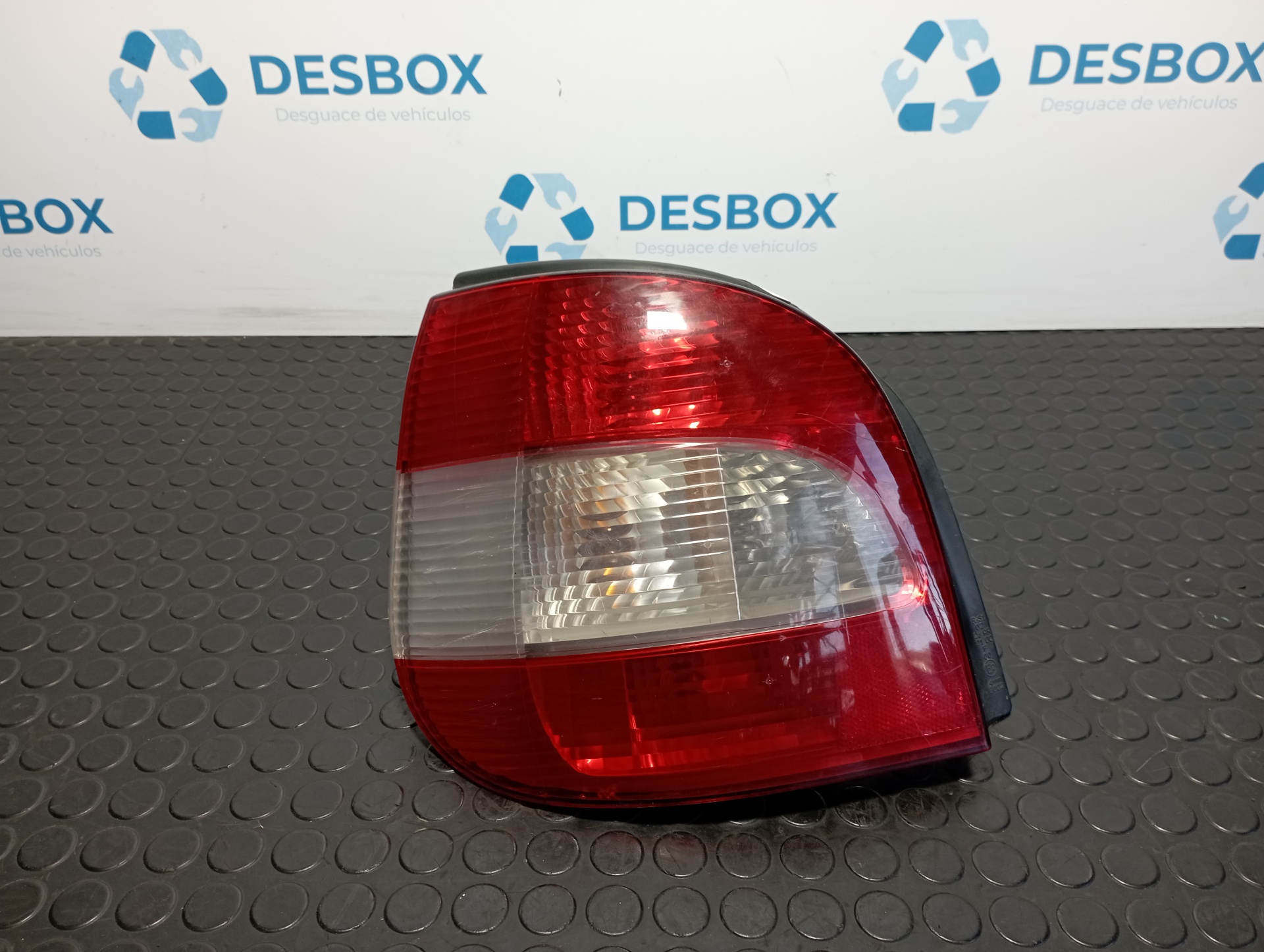 PILOTO TRASERO IZQUIERDO RENAULT MEGANE I SCENIC (JA0)