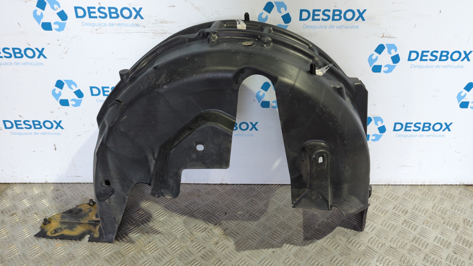 PASO RUEDA TRASERO IZQUIERDO OPEL CORSA F