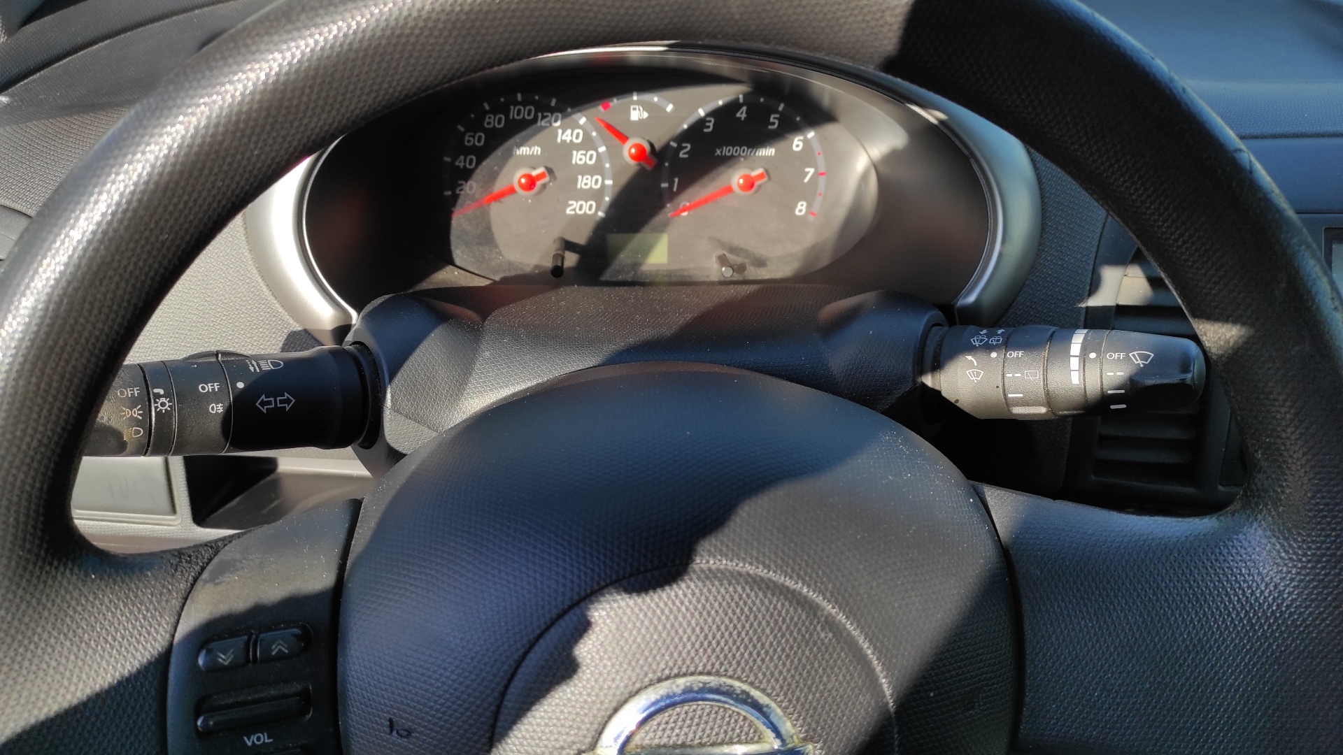 GUARNECIDO PUERTA DELANTERA IZQUIERDA NISSAN MICRA (K12E) - vista 3