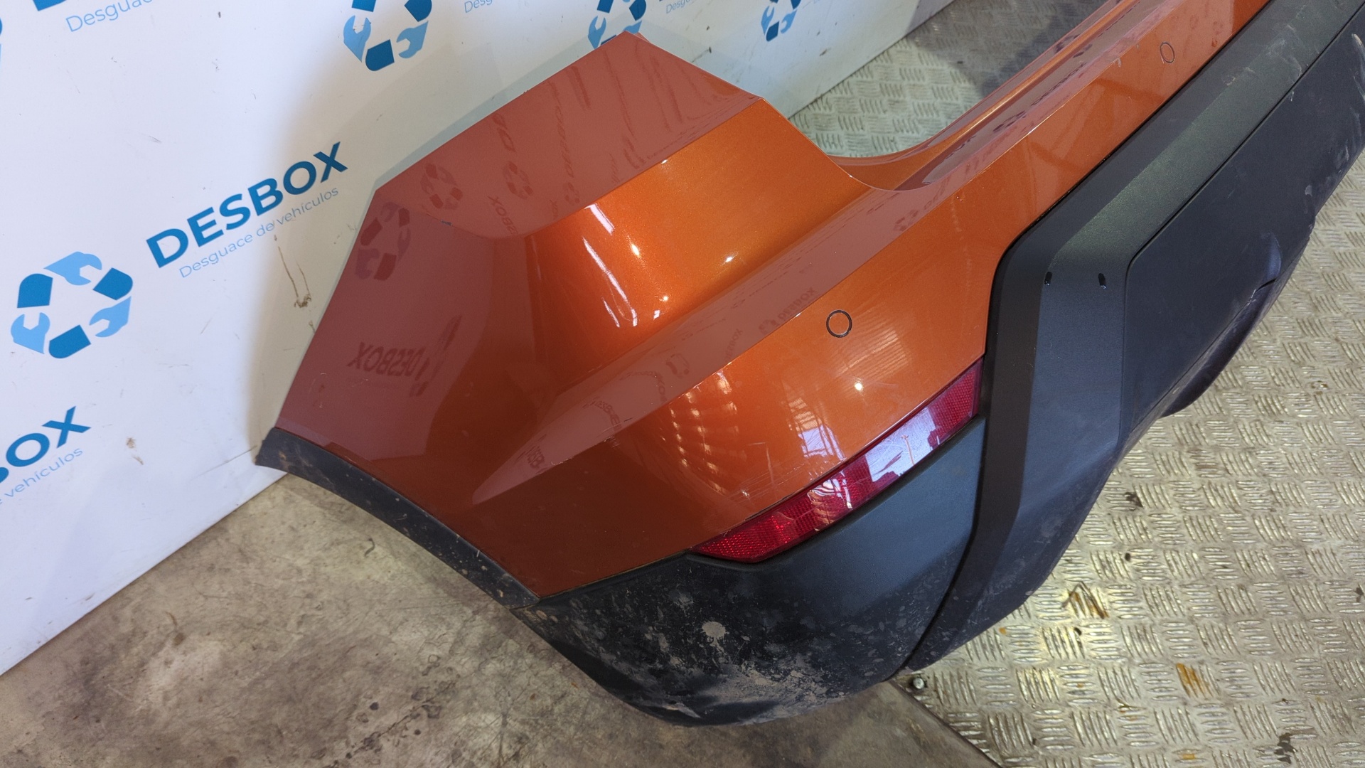 PARAGOLPES TRASERO SEAT ARONA - vista 4