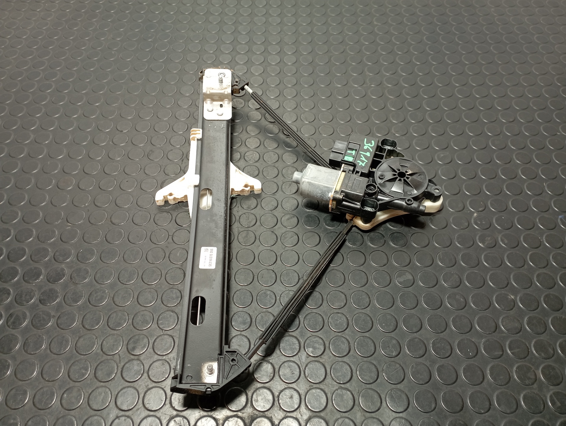 ELEVALUNAS TRASERO DERECHO SEAT ARONA