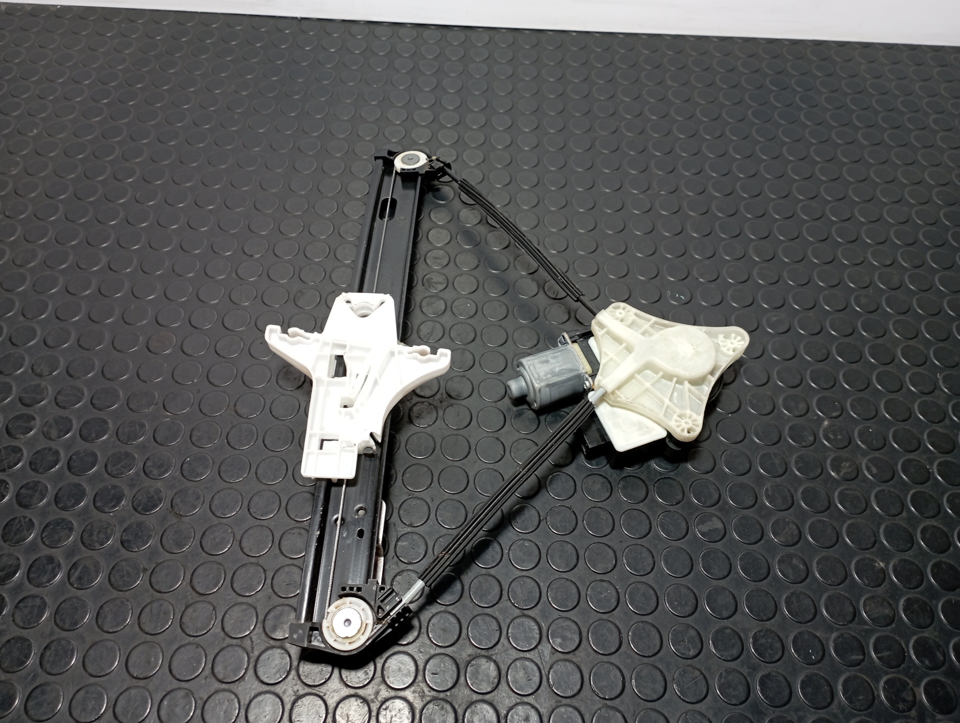 ELEVALUNAS TRASERO DERECHO SEAT ARONA - vista 2