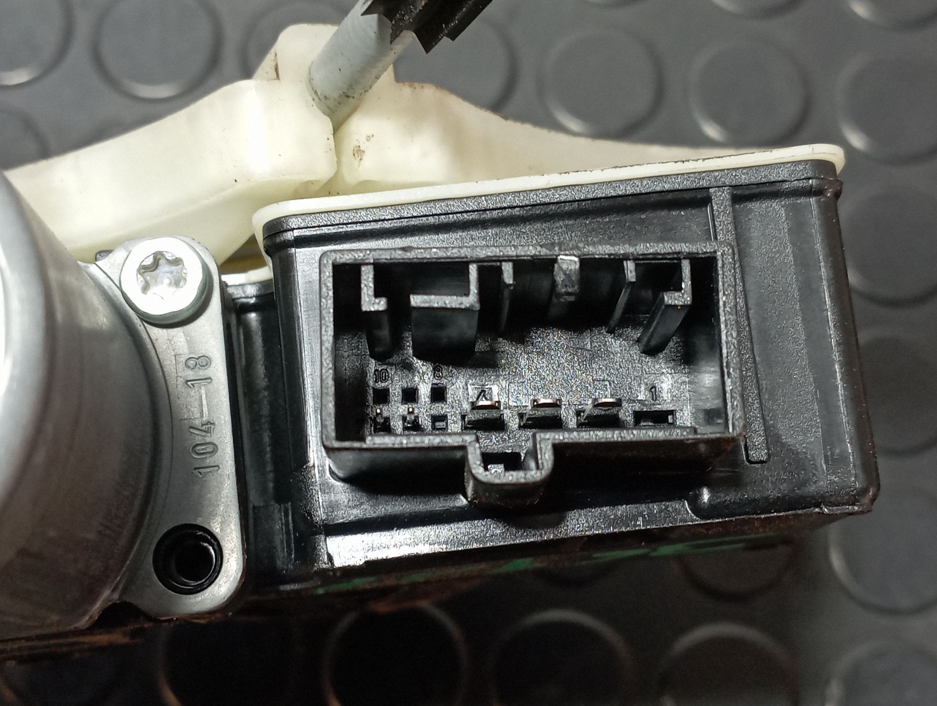 ELEVALUNAS TRASERO DERECHO SEAT ARONA - vista 3