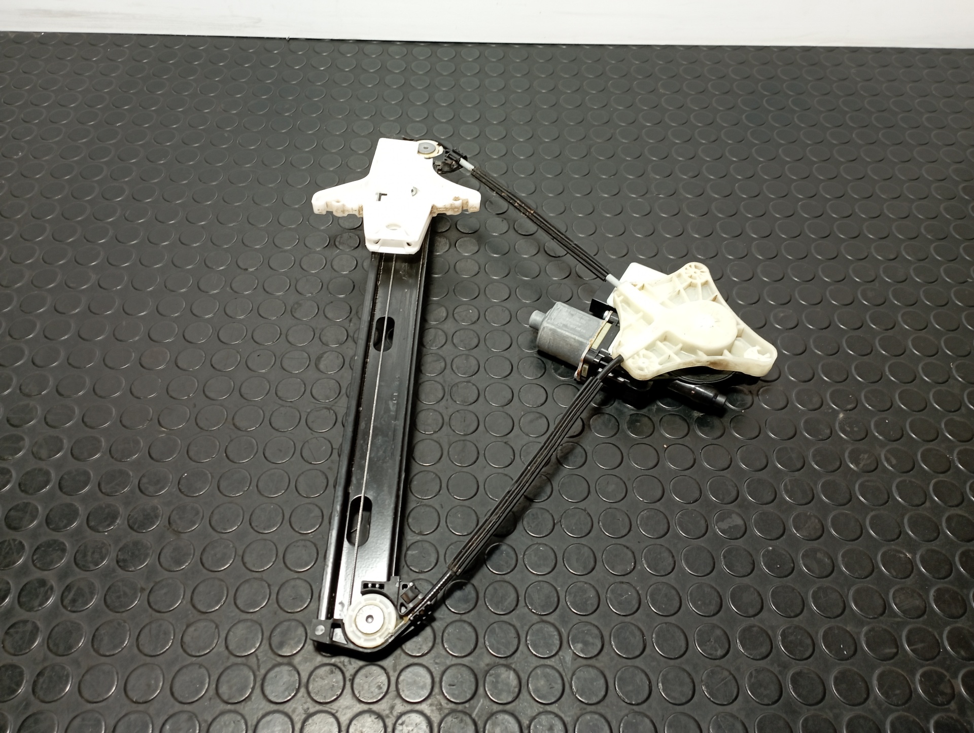 ELEVALUNAS TRASERO IZQUIERDO SEAT ARONA - vista 3