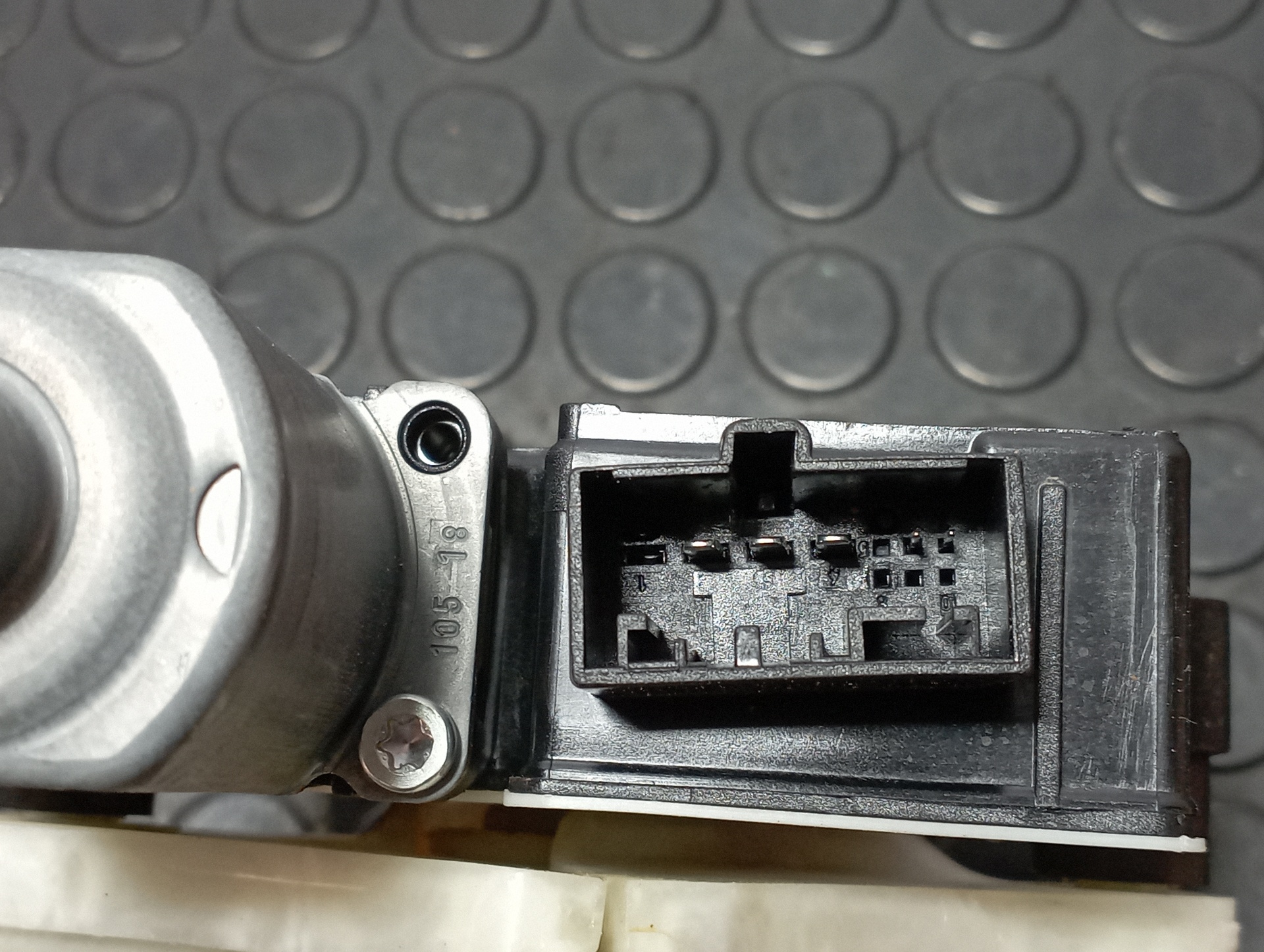 ELEVALUNAS TRASERO IZQUIERDO SEAT ARONA - vista 2