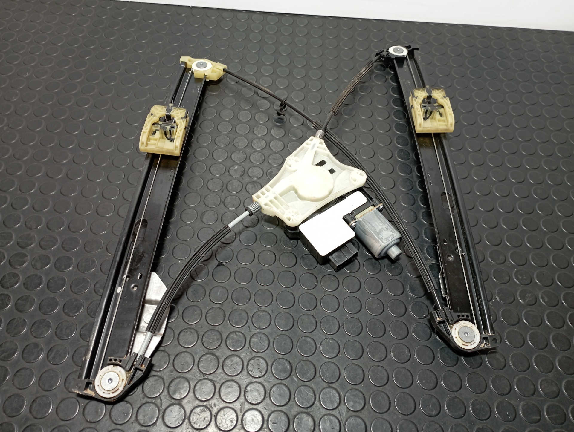 ELEVALUNAS DELANTERO IZQUIERDO SEAT ARONA - vista 2