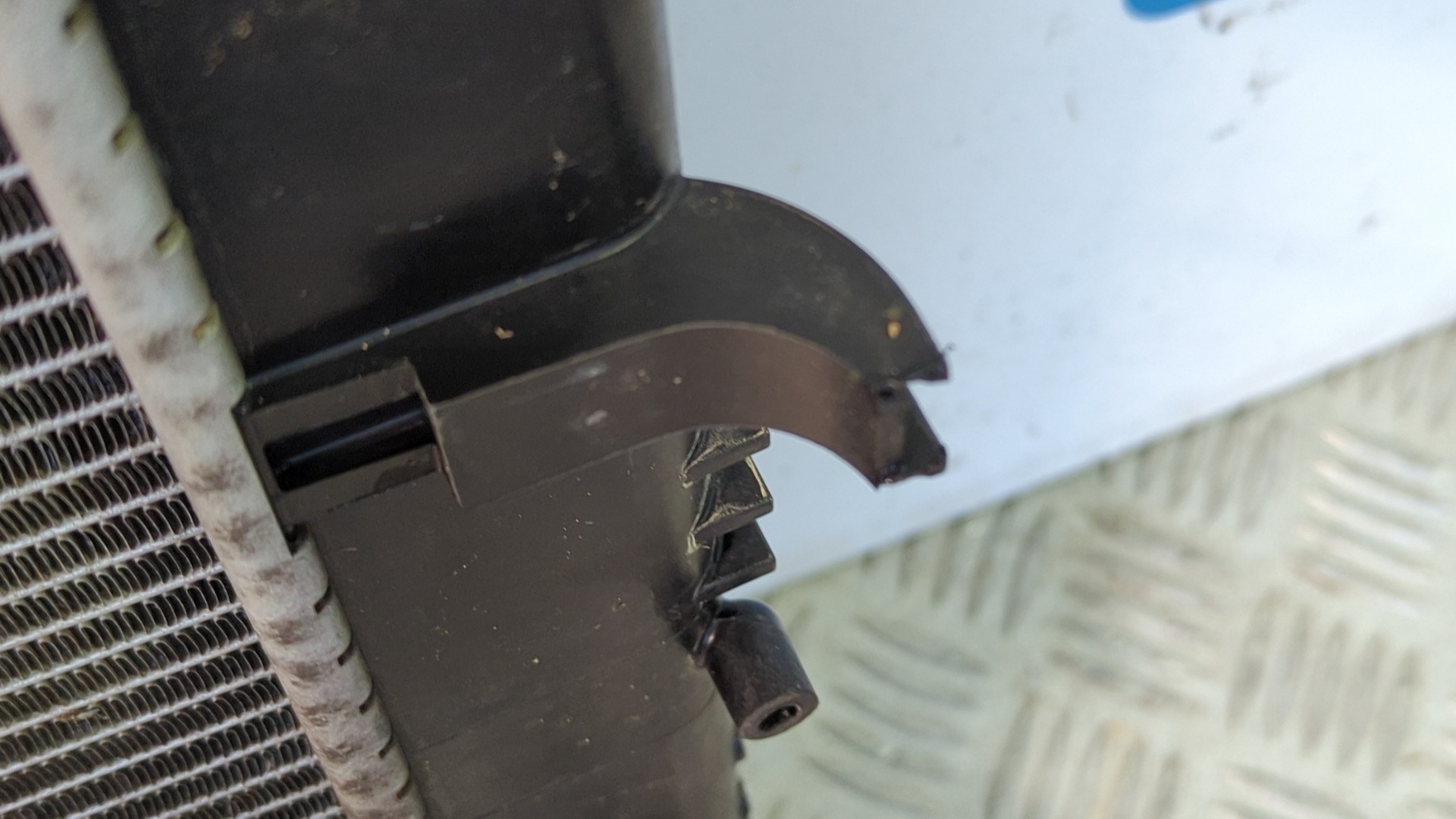 RADIADOR AGUA RENAULT CLIO IV - vista 5