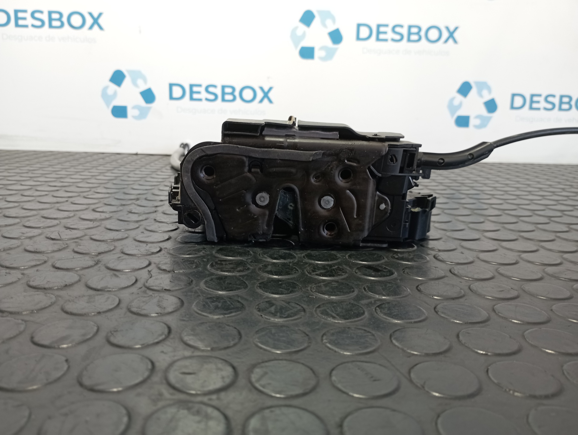 CERRADURA PUERTA DELANTERA DERECHA SEAT ARONA - vista 2