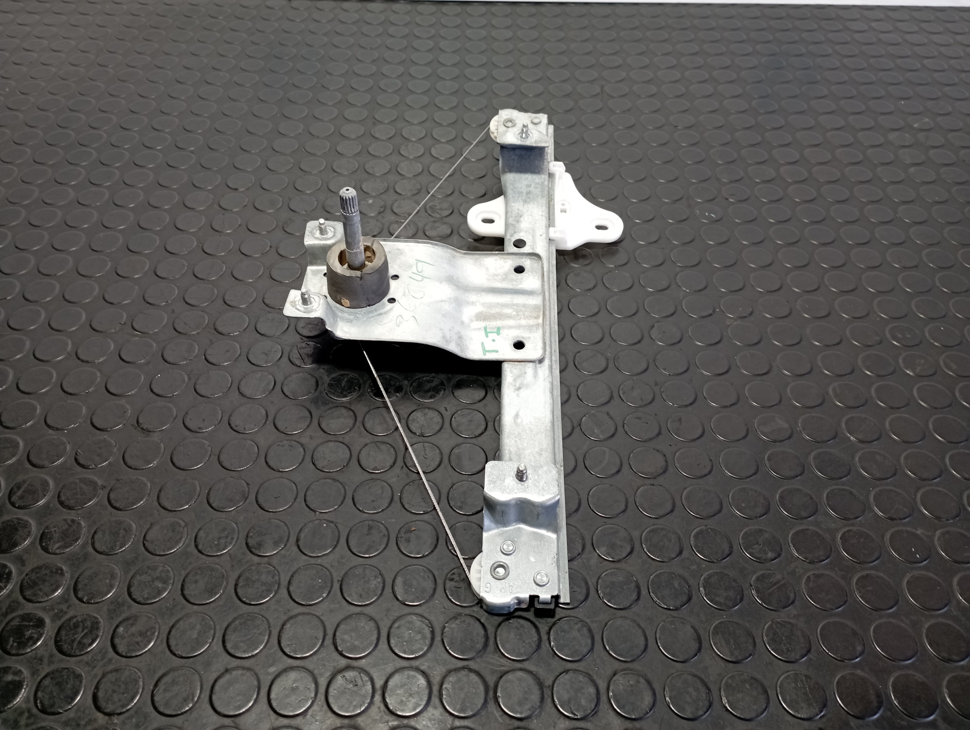 ELEVALUNAS TRASERO IZQUIERDO RENAULT CLIO IV