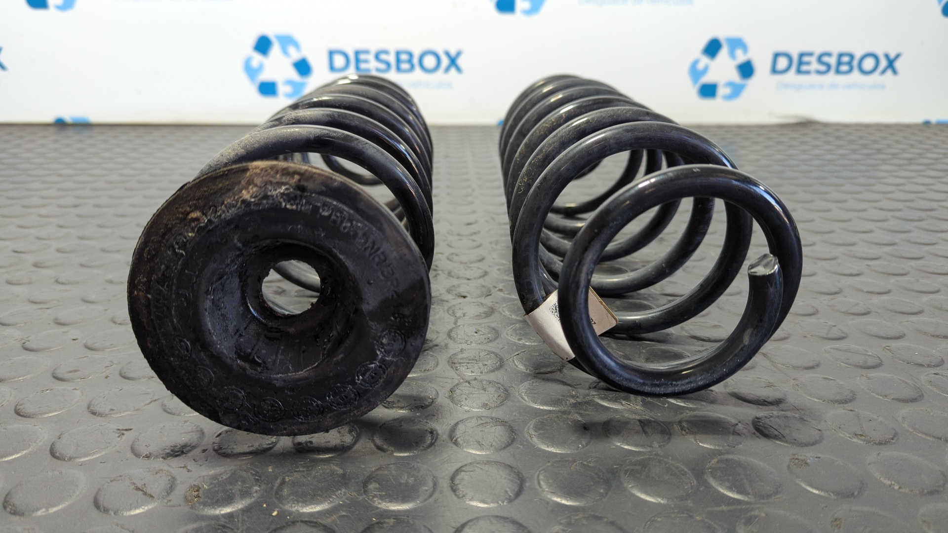 JUEGO MUELLES TRASEROS SEAT ARONA - vista 3