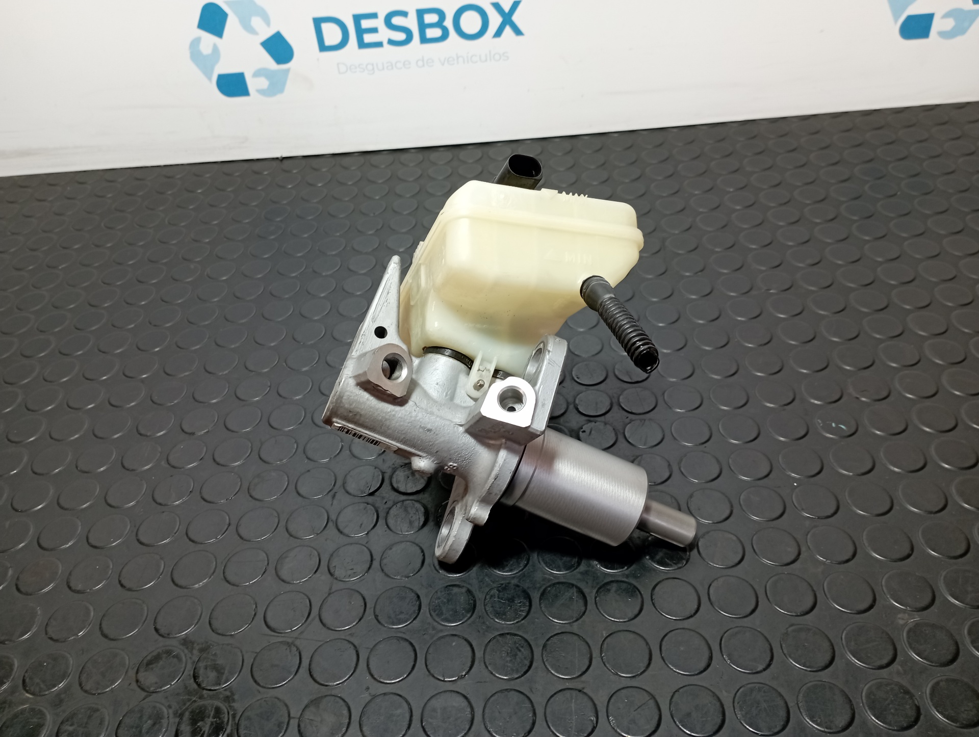 BOMBA FRENO AUDI A4 BER. (B8) - vista 3