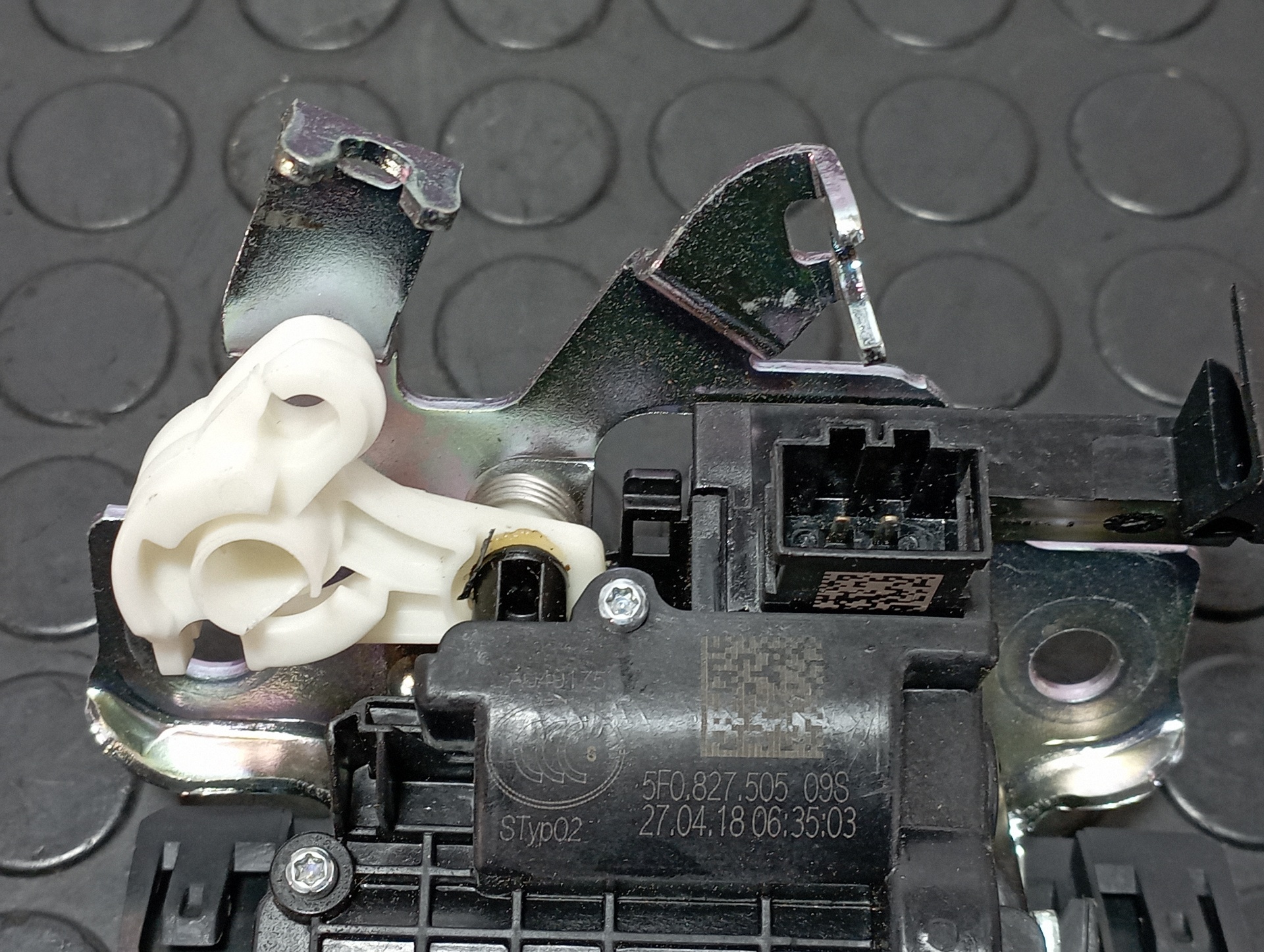 CERRADURA MALETERO / PORTON SEAT ARONA - vista 3