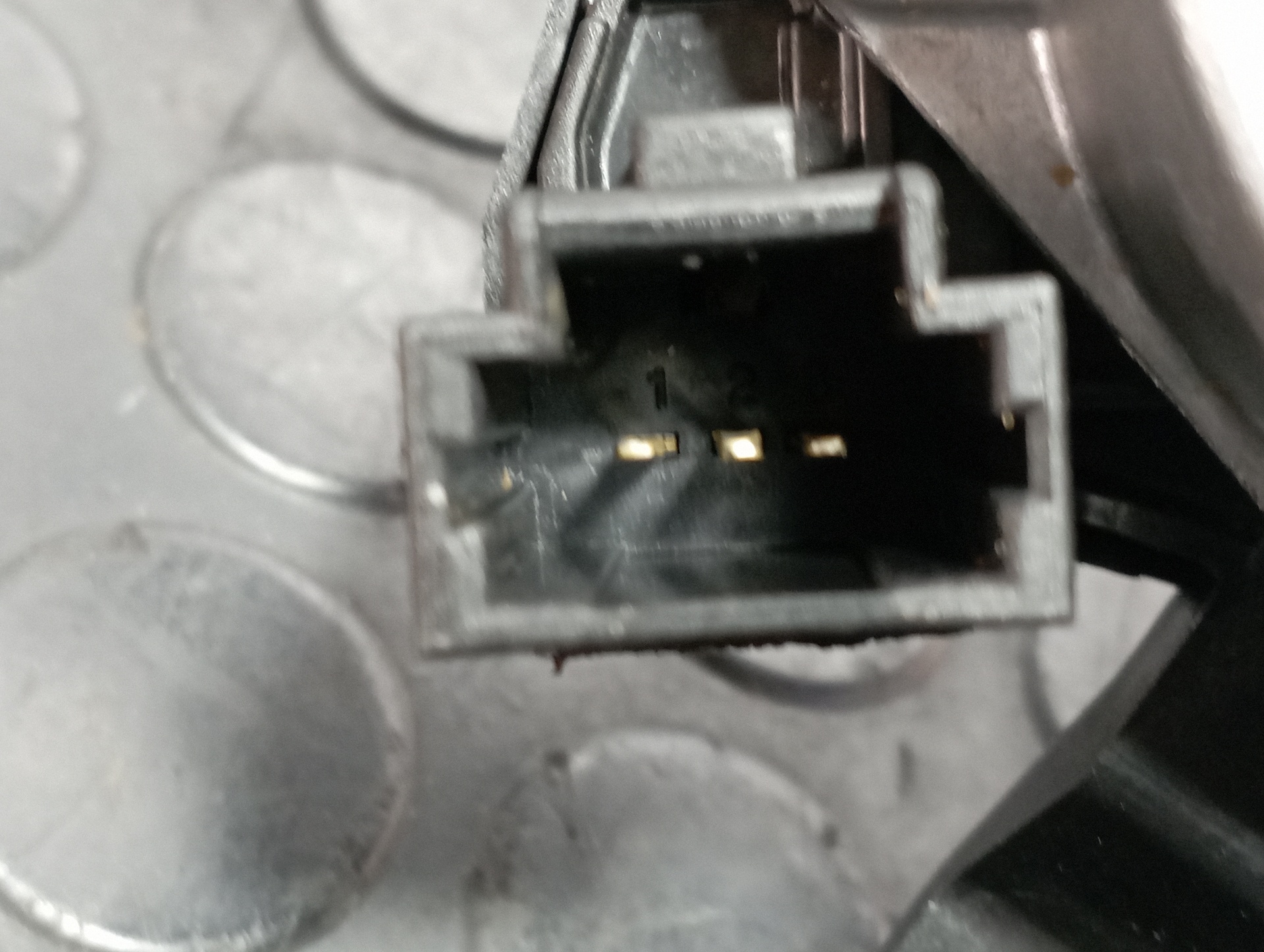 MOTOR LIMPIA TRASERO RENAULT CLIO IV - vista 3