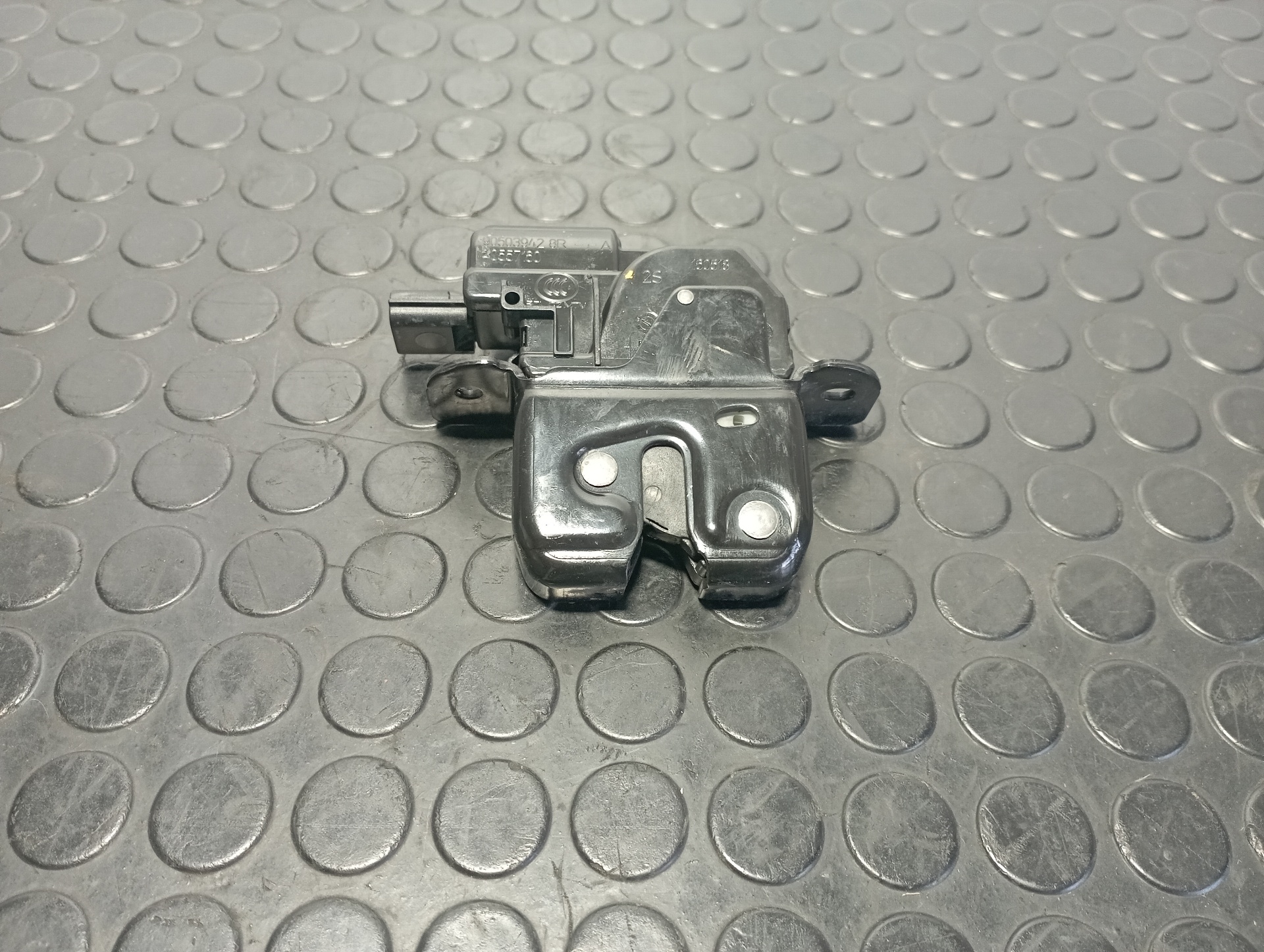 CERRADURA MALETERO / PORTON RENAULT CLIO IV - vista 3