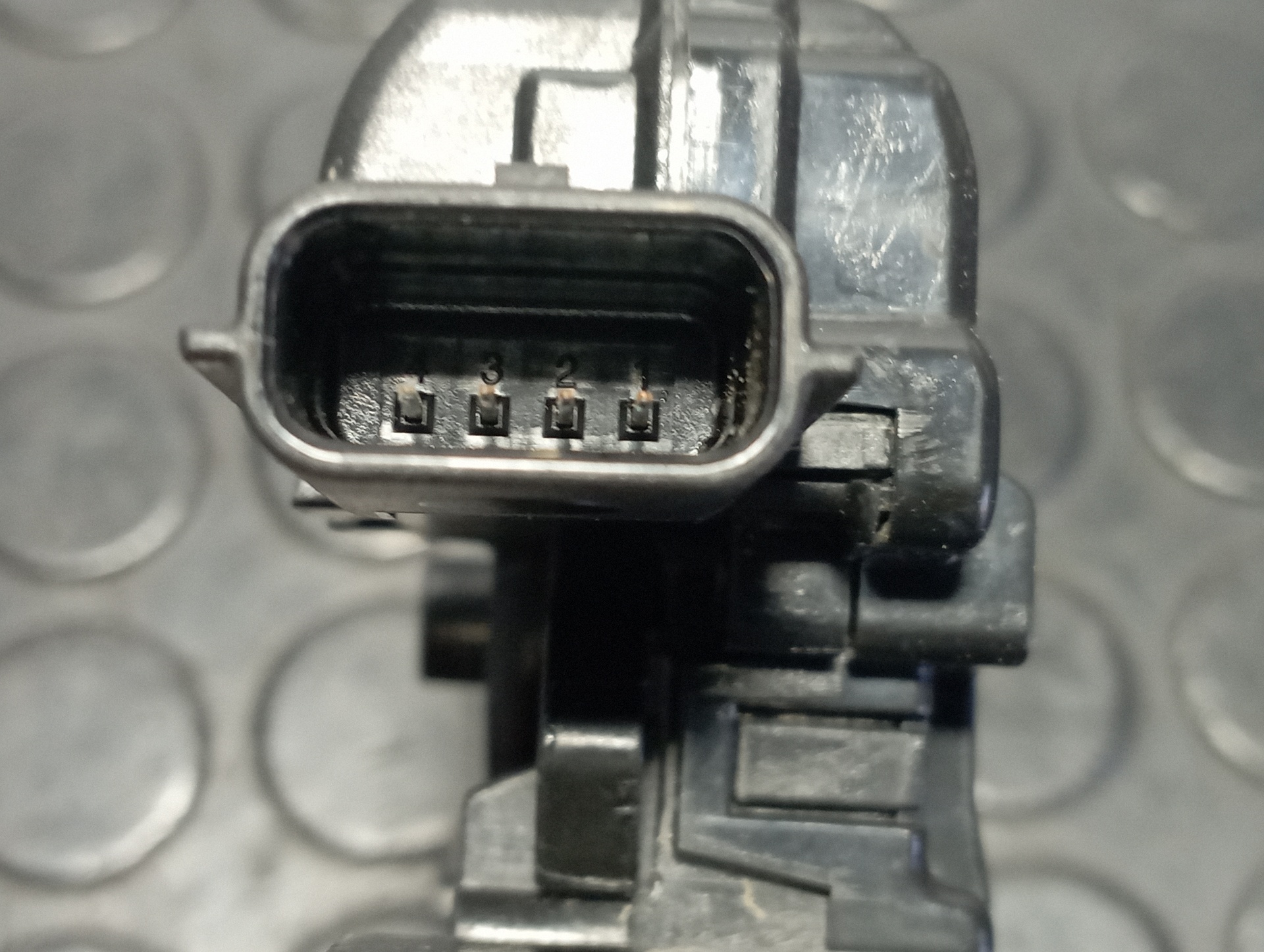 CERRADURA MALETERO / PORTON RENAULT CLIO IV - vista 2