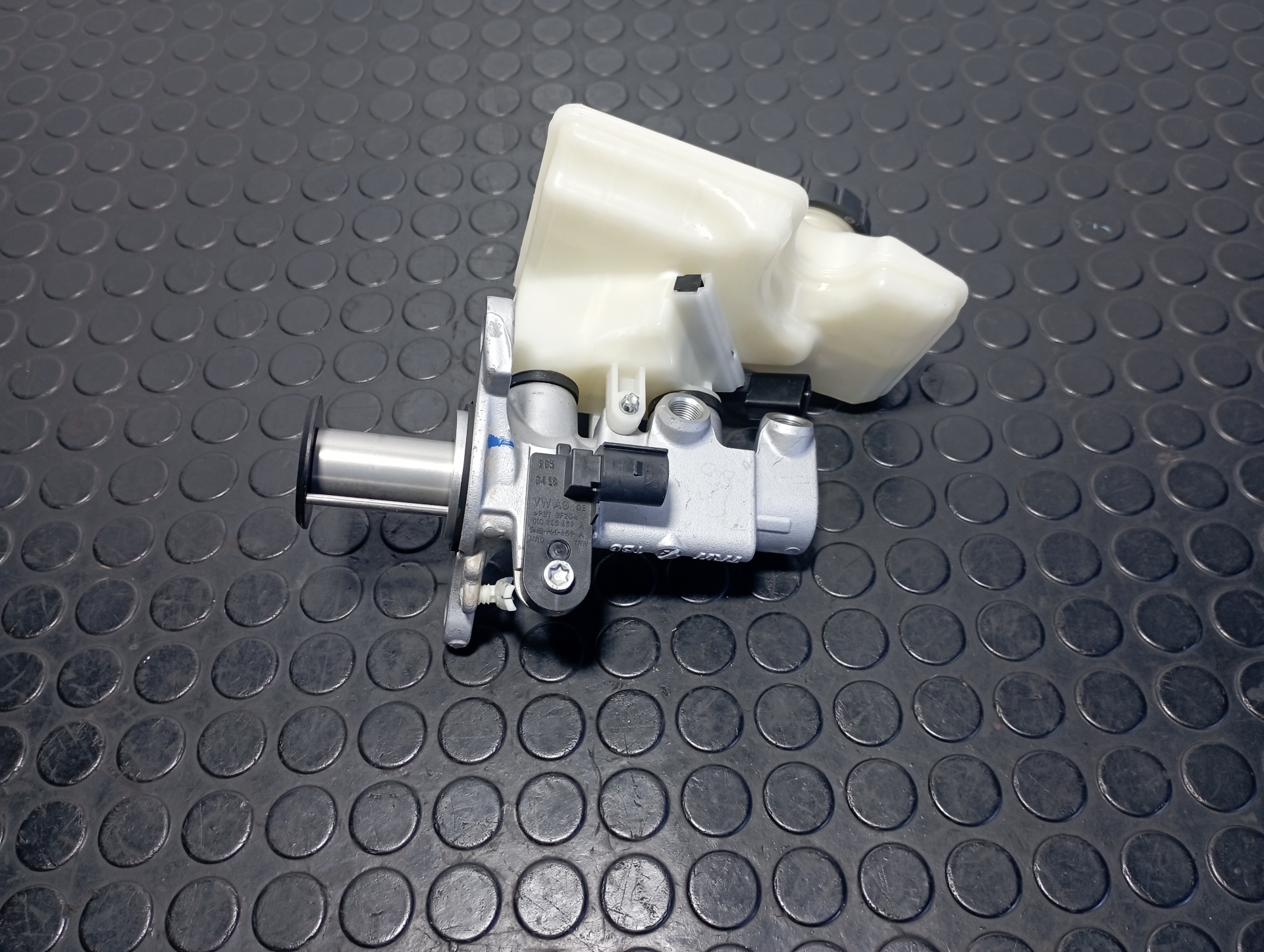 BOMBA FRENO SEAT ARONA - vista 4