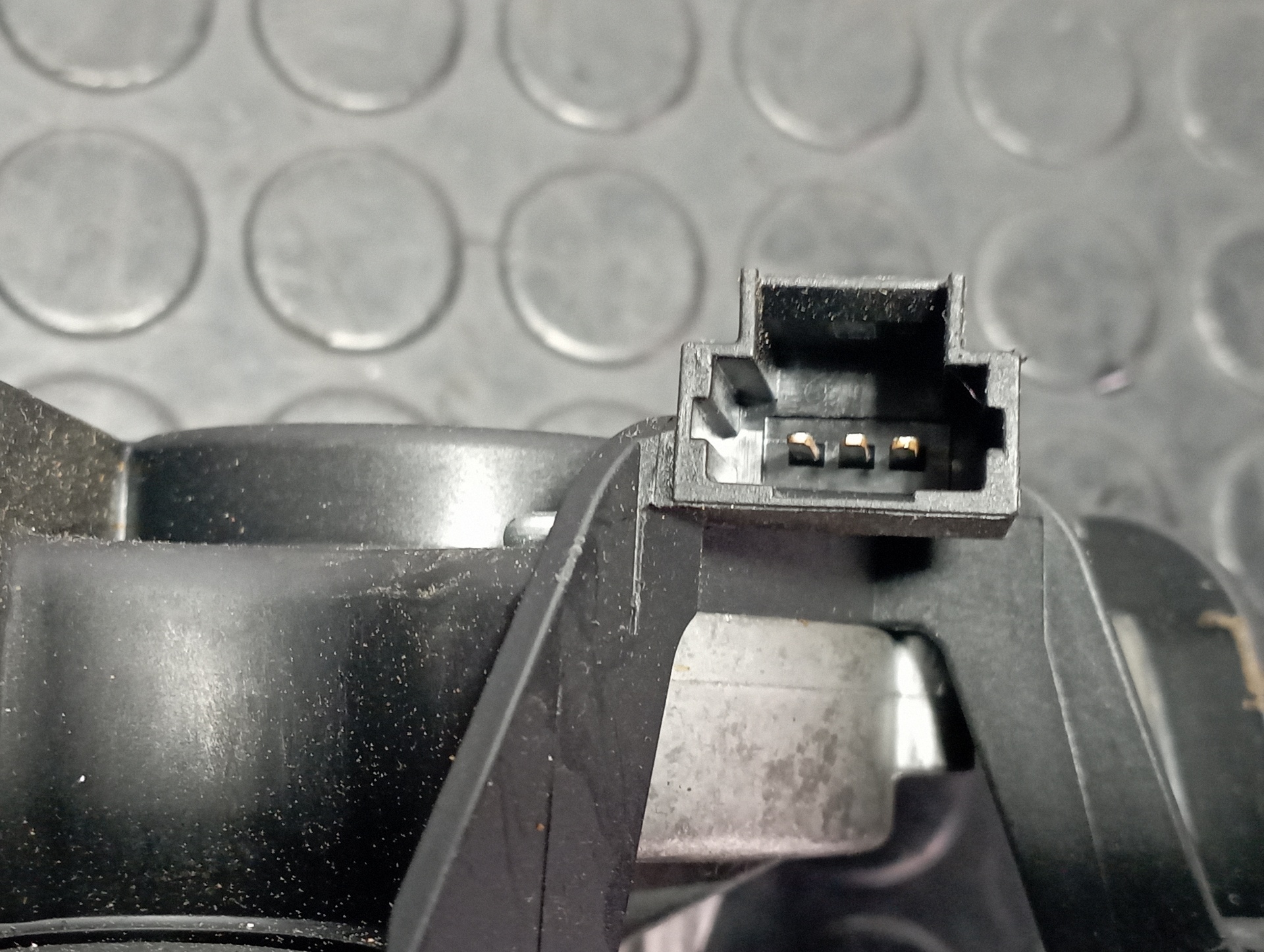 MOTOR LIMPIA TRASERO RENAULT KANGOO - vista 3