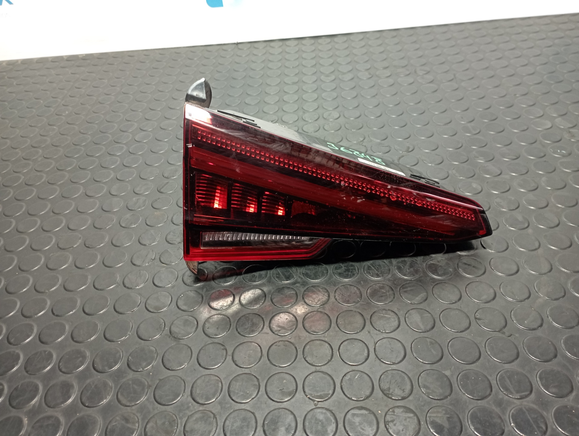 PILOTO PORTON IZQUIERDO AUDI A4 BERLINA (8W2)