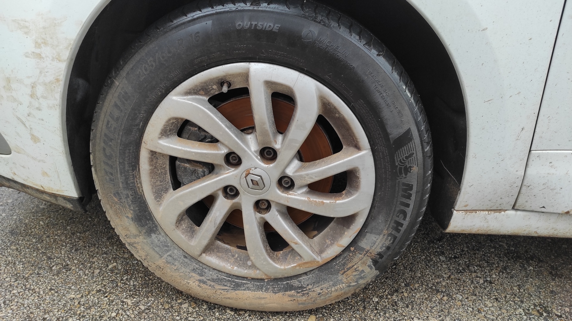 REFUERZO PARAGOLPES DELANTERO RENAULT SCENIC III - vista 9