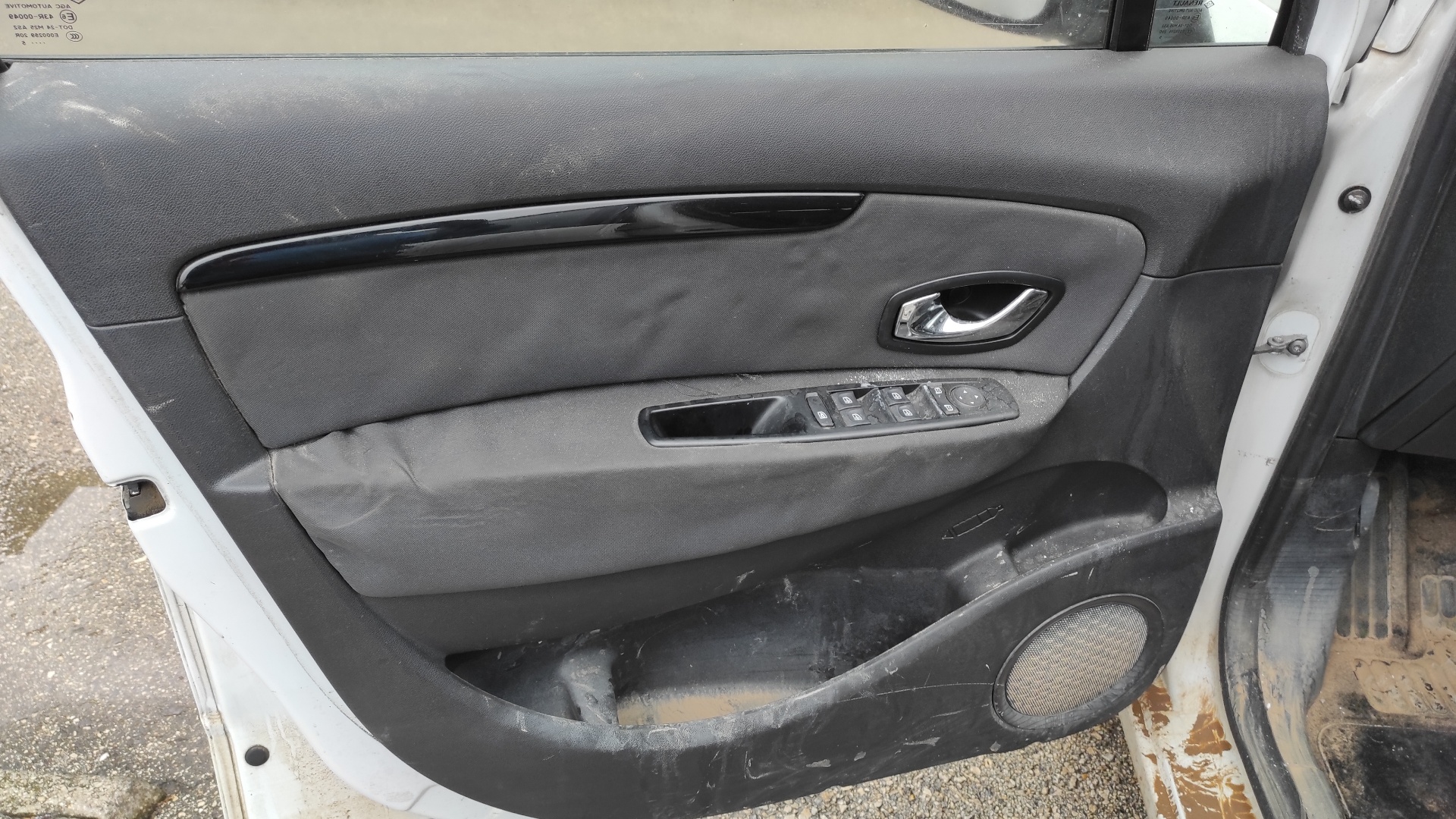 REFUERZO PARAGOLPES DELANTERO RENAULT SCENIC III - vista 11