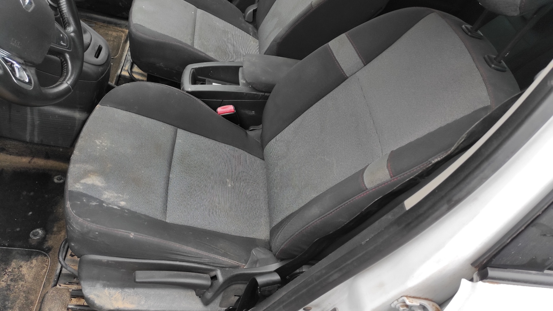 REFUERZO PARAGOLPES DELANTERO RENAULT SCENIC III - vista 14