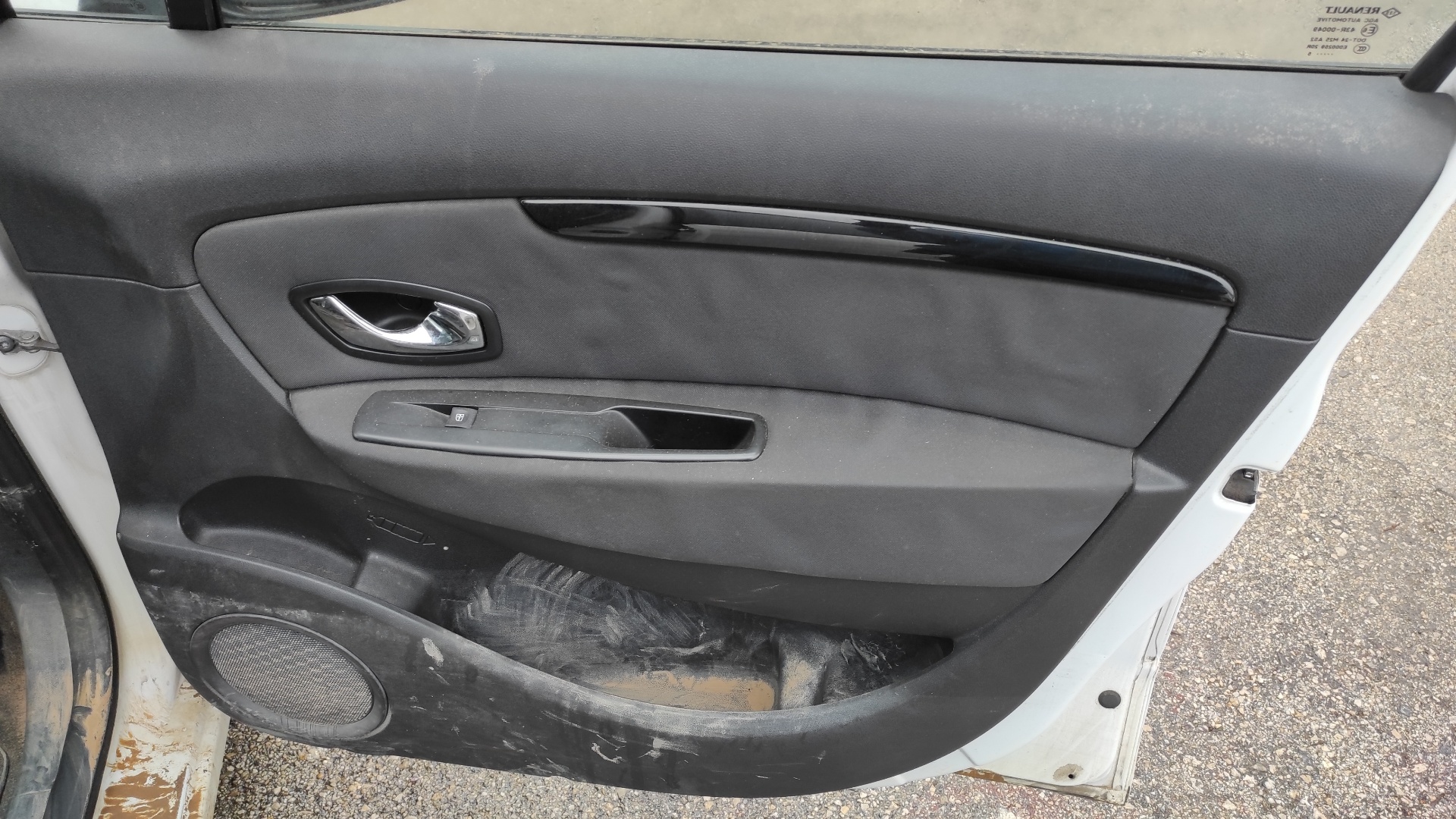 REFUERZO PARAGOLPES DELANTERO RENAULT SCENIC III - vista 23