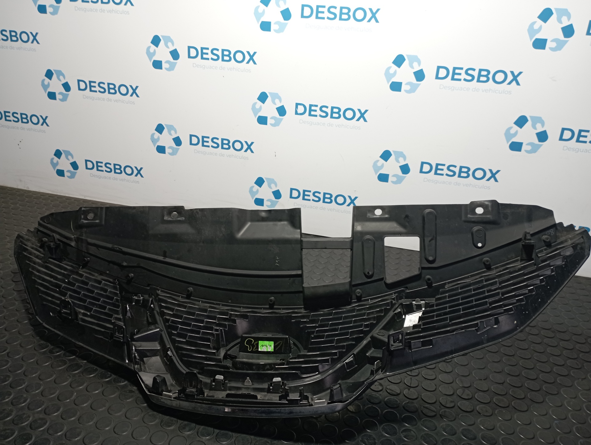 REJILLA DELANTERA NISSAN QASHQAI (J11) - vista 3