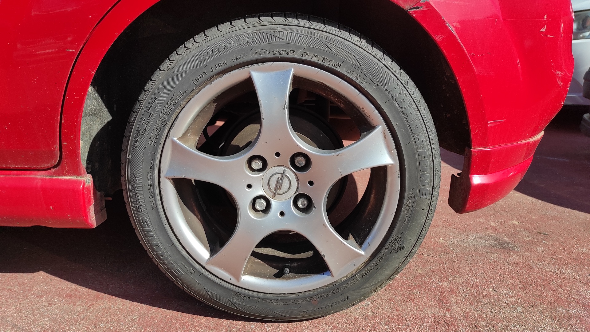 REJILLA DELANTERA FORD FIESTA - vista 4