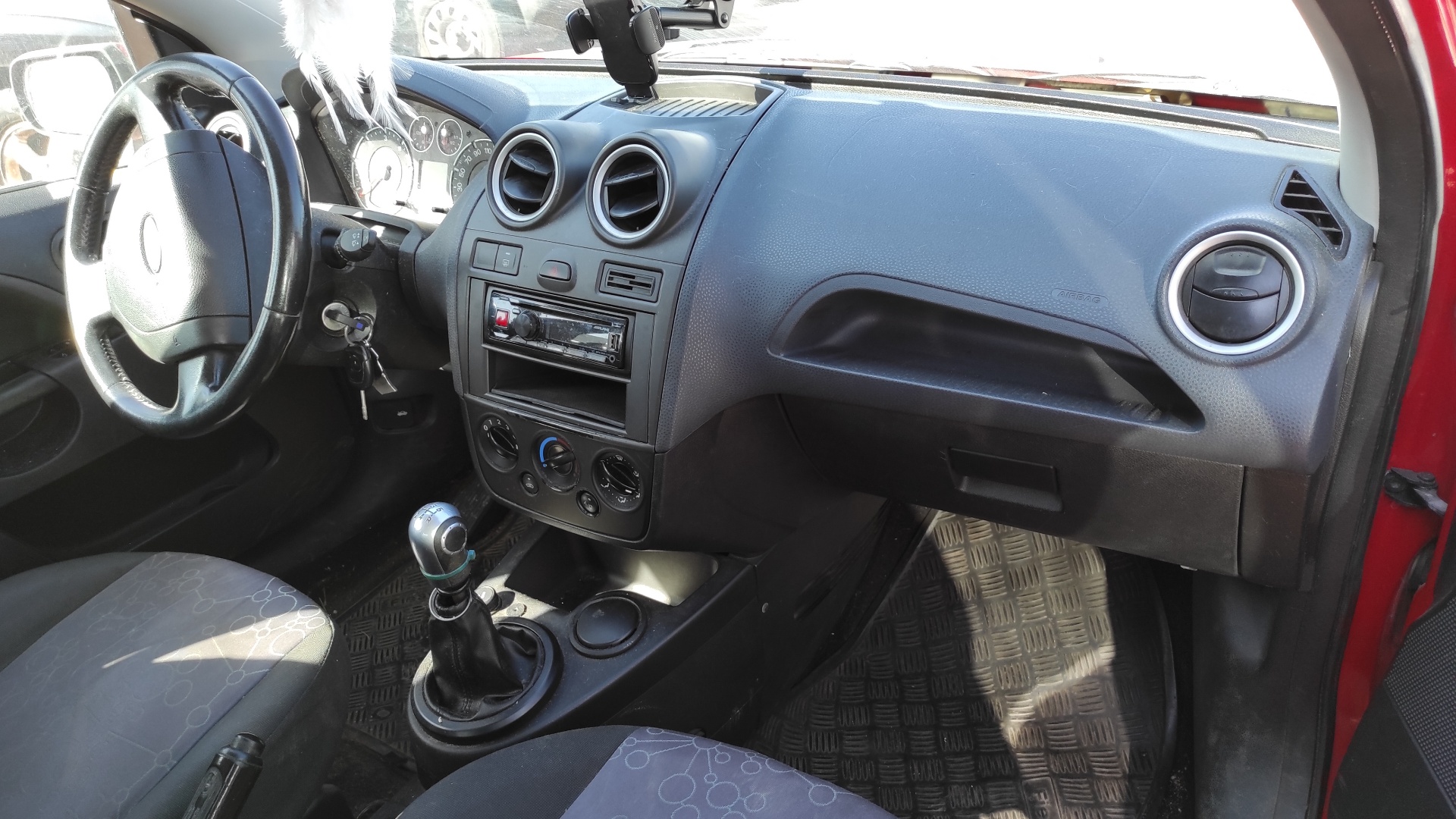 REJILLA DELANTERA FORD FIESTA - vista 2