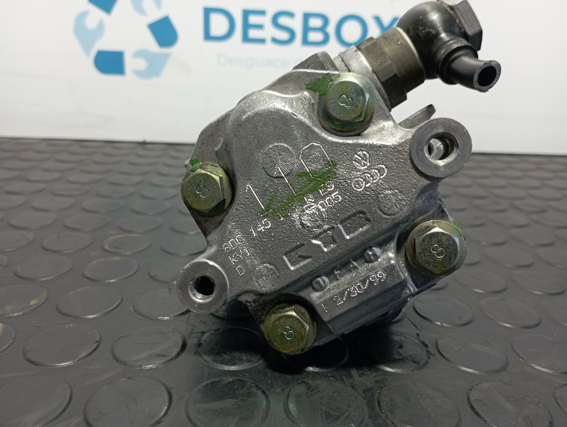 BOMBA DIRECCION VOLKSWAGEN PASSAT BERLINA (3B2) - vista 3