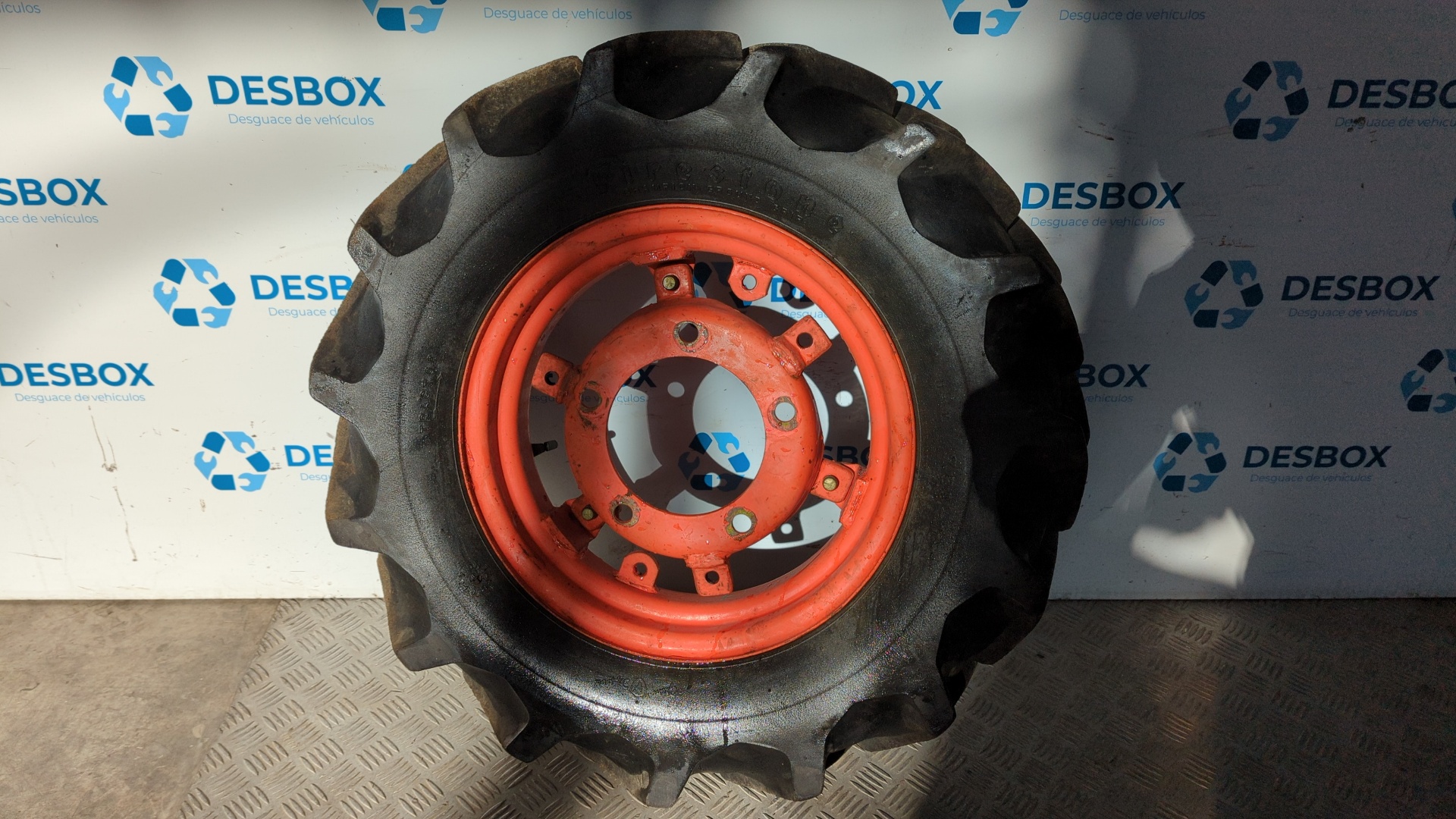 LLANTA AGRIA 2700 DL - vista 3