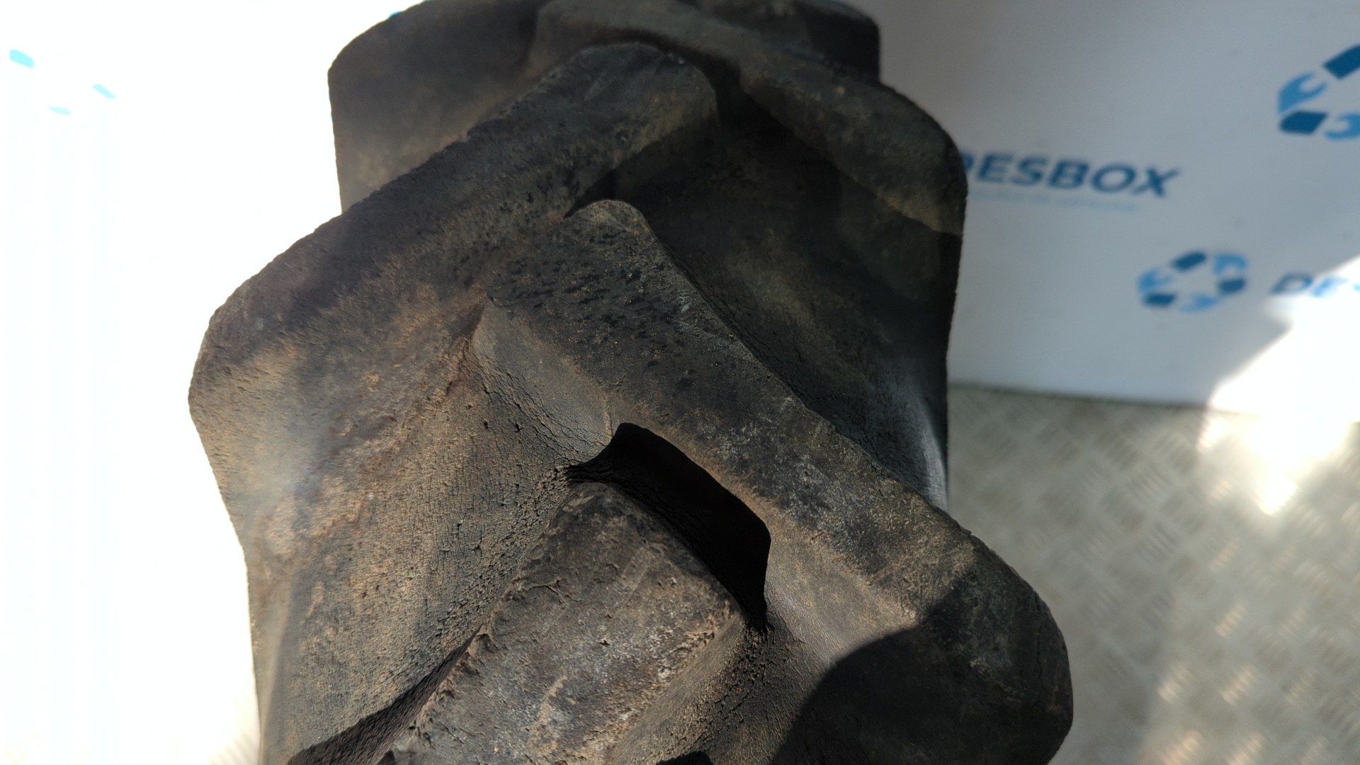 LLANTA AGRIA 2700 DL - vista 2