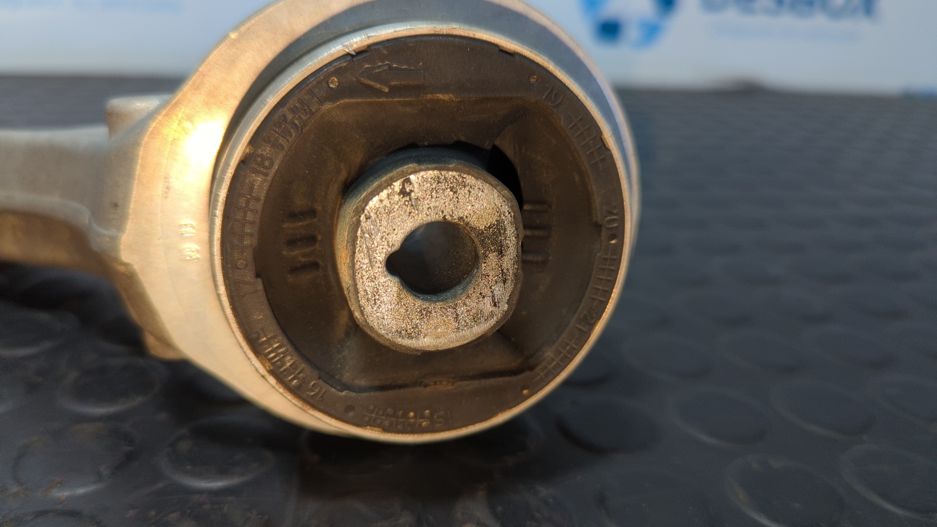 BRAZO DERECHO INFERIOR DELANTERO AUDI A4 BERLINA (8W2) - vista 4