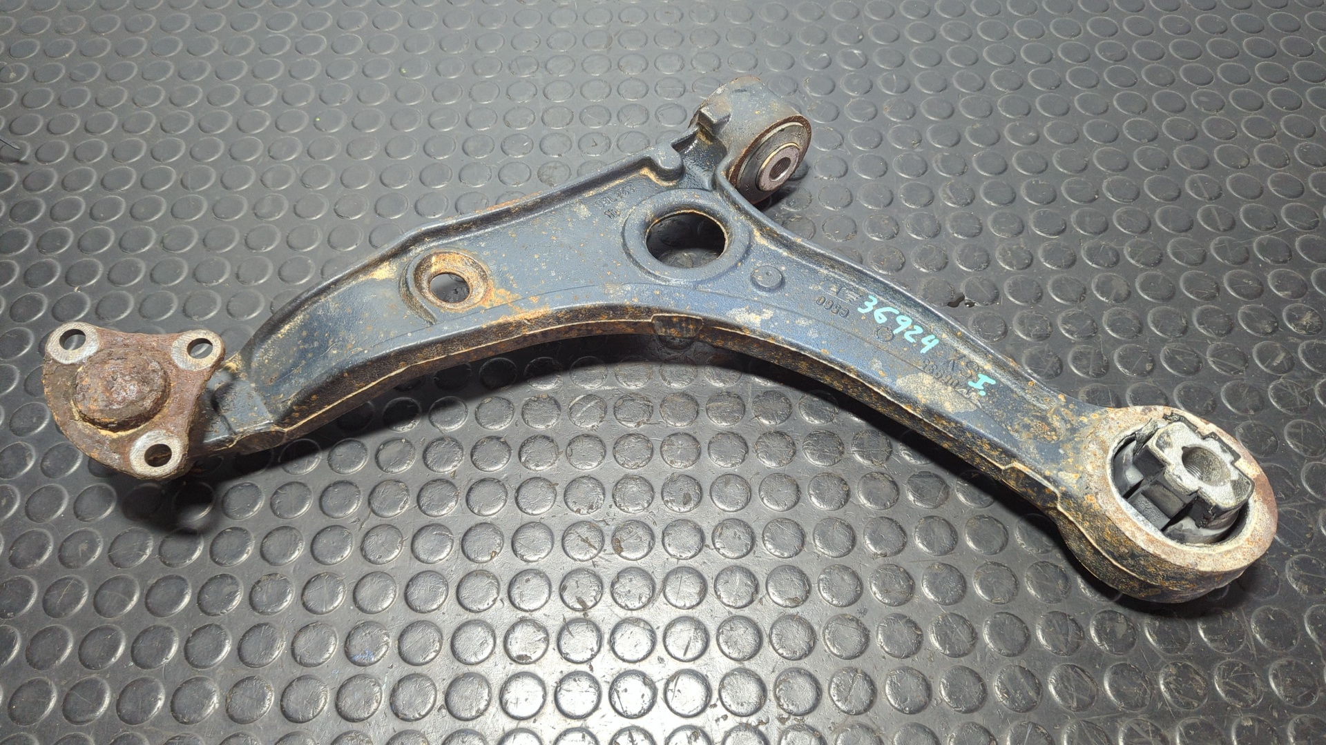 BRAZO IZQUIERDO INFERIOR DELANTERO PEUGEOT BOXER CAJA CERR. TECHO ELEVADO (BAT.3450)(335)(2007 =>)