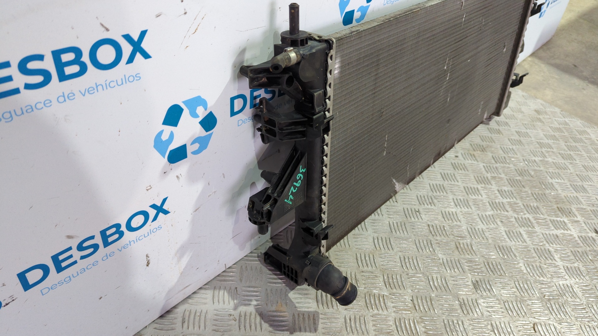 RADIADOR AGUA PEUGEOT BOXER CAJA CERR. TECHO ELEVADO (BAT.3450)(335)(2007 =>) - vista 2