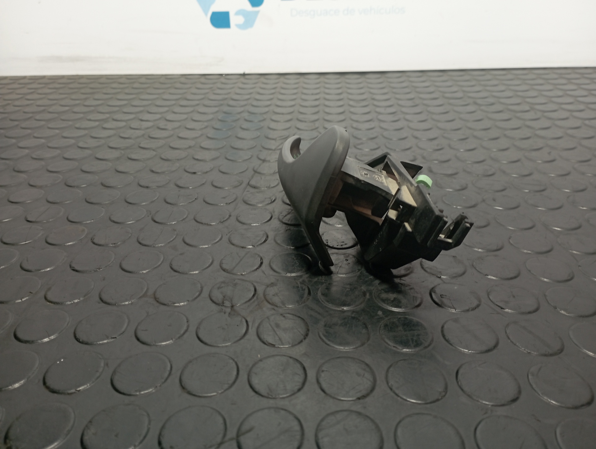 MANETA INTERIOR DELANTERA DERECHA PEUGEOT BOXER CAJA CERR. TECHO ELEVADO (BAT.3450)(335)(2007 =>) - vista 2