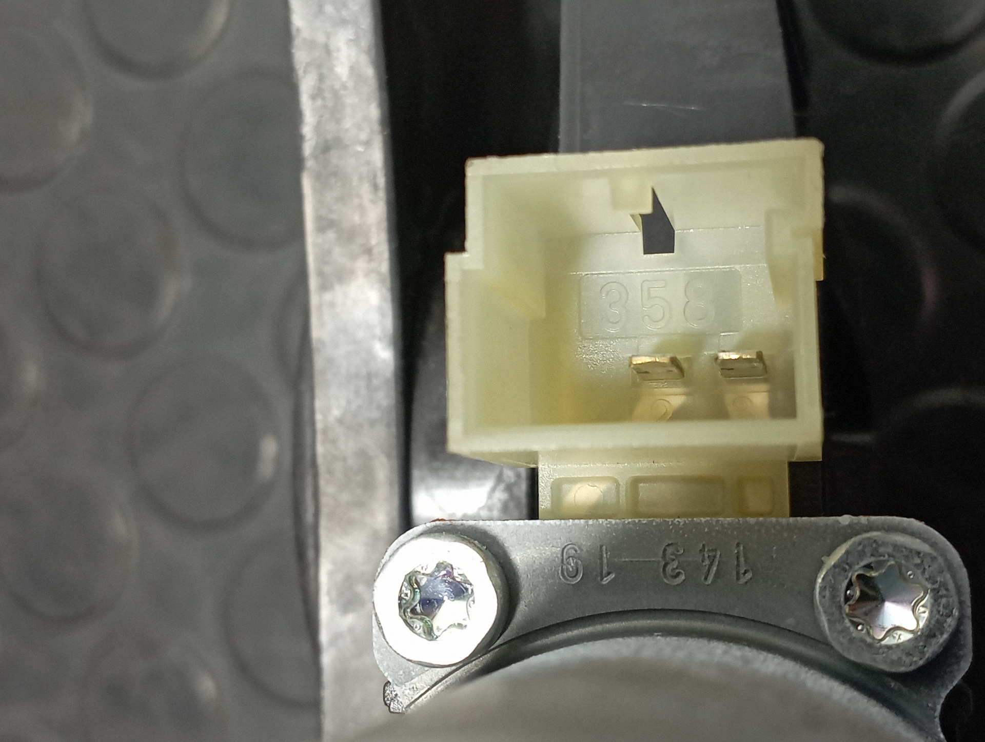 ELEVALUNAS DELANTERO IZQUIERDO VOLKSWAGEN TIGUAN - vista 4