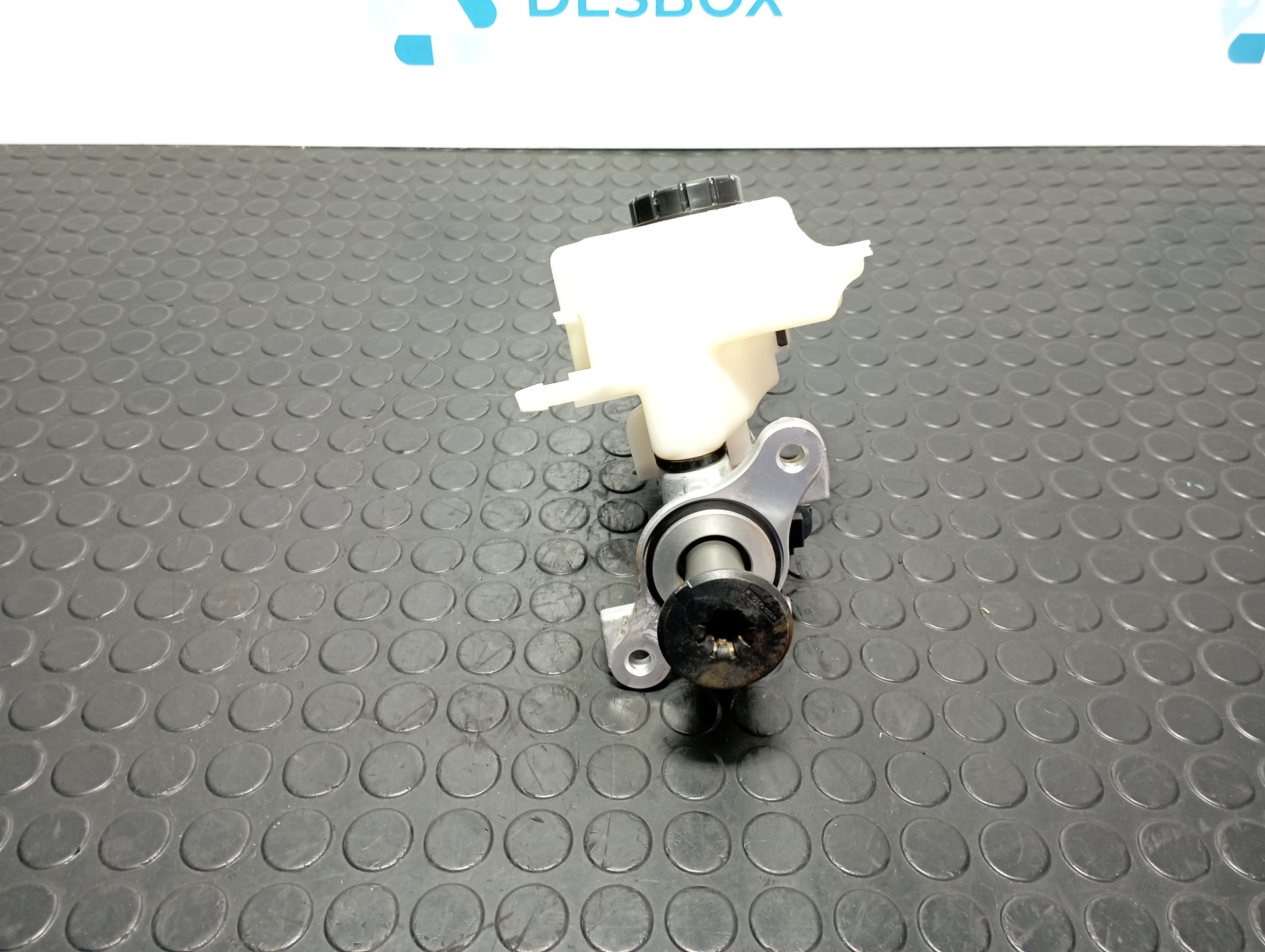 BOMBA FRENO VOLKSWAGEN POLO VI (AE1) - vista 2